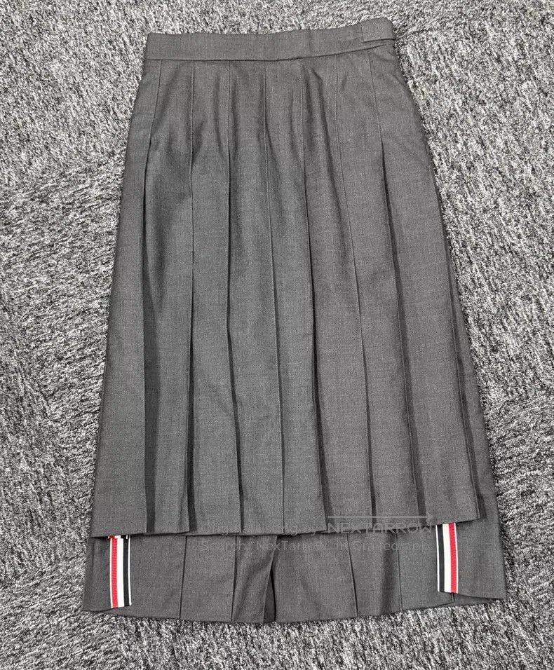 Thom Browne Thom Browne Pleated Skirt Size 24" / US 00 / IT 34 - 3 Thumbnail