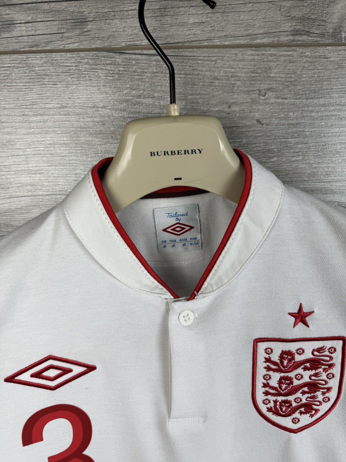 Umbro × Vintage POLAND-UKRAINE UMBRO England Football EURO 2012 SIZE S Size US S / EU 44-46 / 1 - 7 Thumbnail