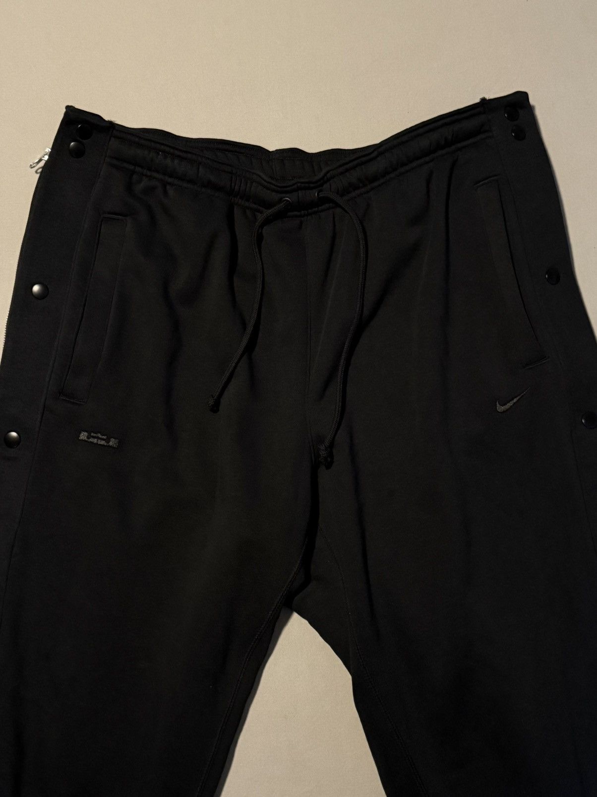 Nike Nike LeBron Standard Issue Therma-FIT Sweatpants BNWT Size US 34 / EU 50 - 2 Thumbnail