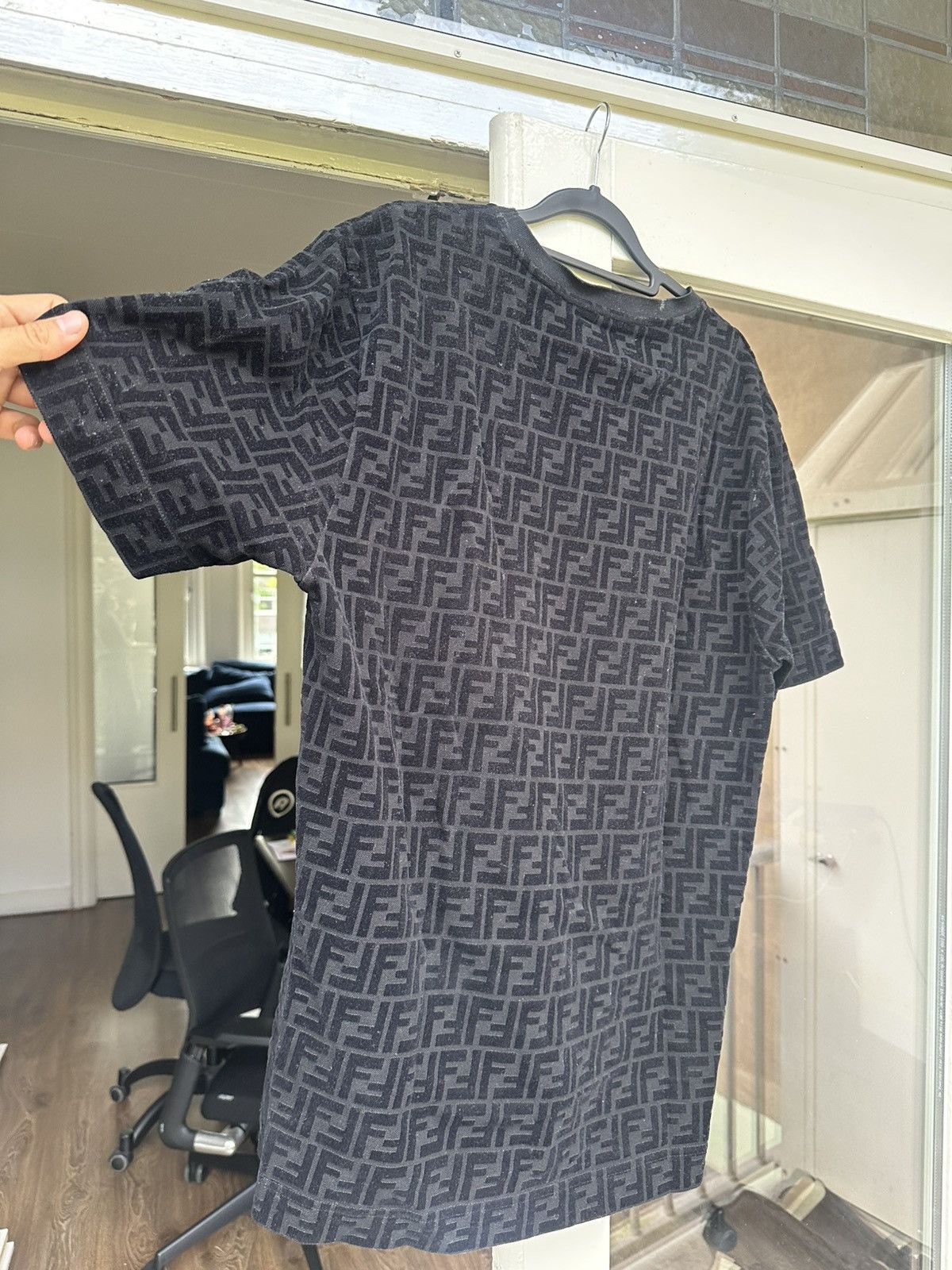 Fendi Fendi monogram tshirt Size US L / EU 52-54 / 3 - 2 Thumbnail