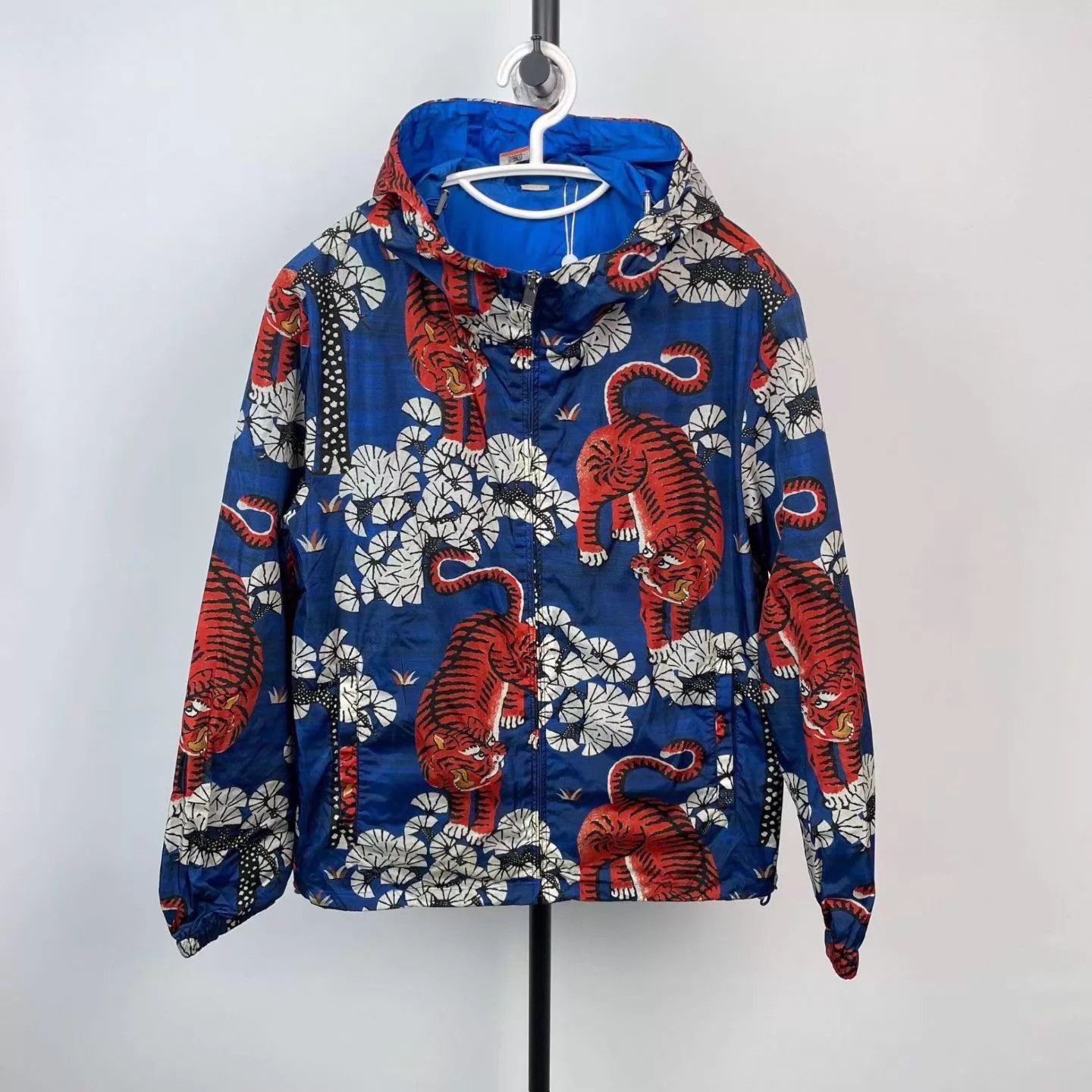 Gucci Gucci Tiger Print Blue Jacket Size 48 Size US M / EU 48-50 / 2 - 1 Thumbnail