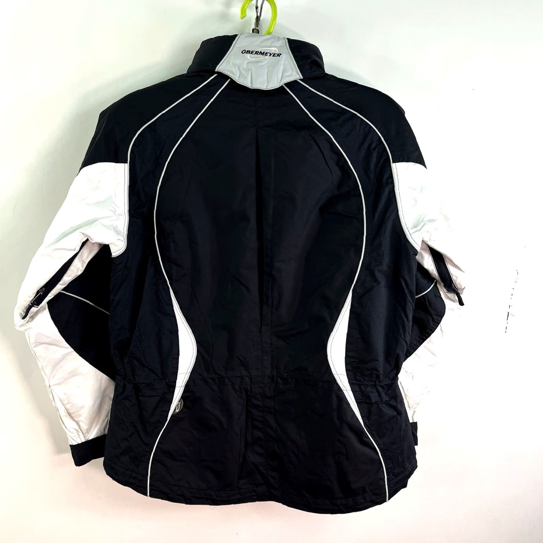 Obermeyer VINTAGE Ridgeline X4 Duroguard Ski Jacket Women’s Size 6 Black/White Obermeyer Jacket (Geometric) Women's Ski Coat Size M / US 6-8 / IT 42-44 - 6 Thumbnail