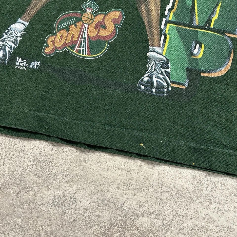NBA × Vintage SEATTLE SUPERSONICS KEMP PRO PLAYER CARICATURE YOUTH 14/16 Size US S / EU 44-46 / 1 - 3 Thumbnail