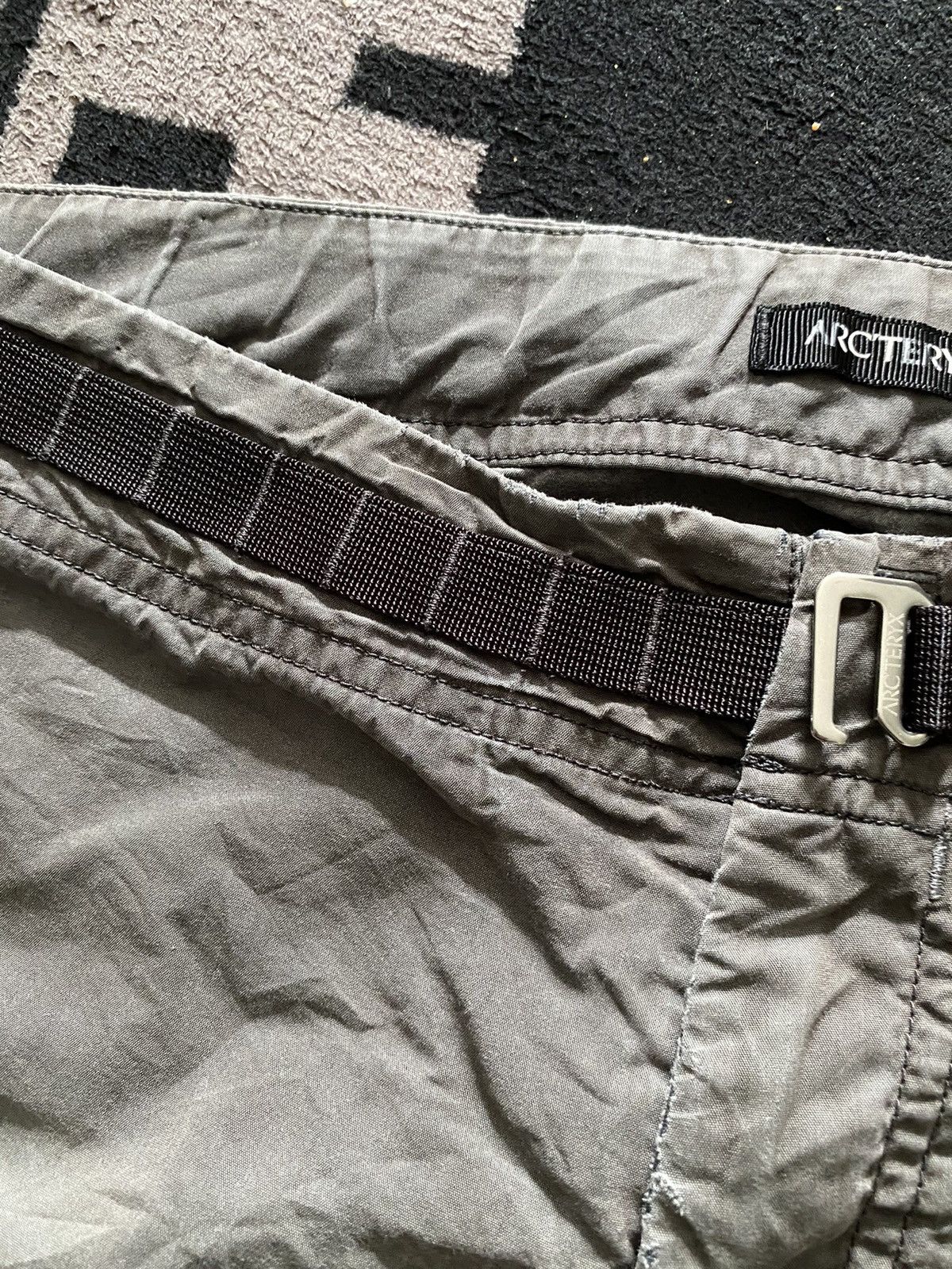 Arc'teryx × Vintage Vintage arc’teryx distressed short pants Size US 34 / EU 50 - 5 Thumbnail