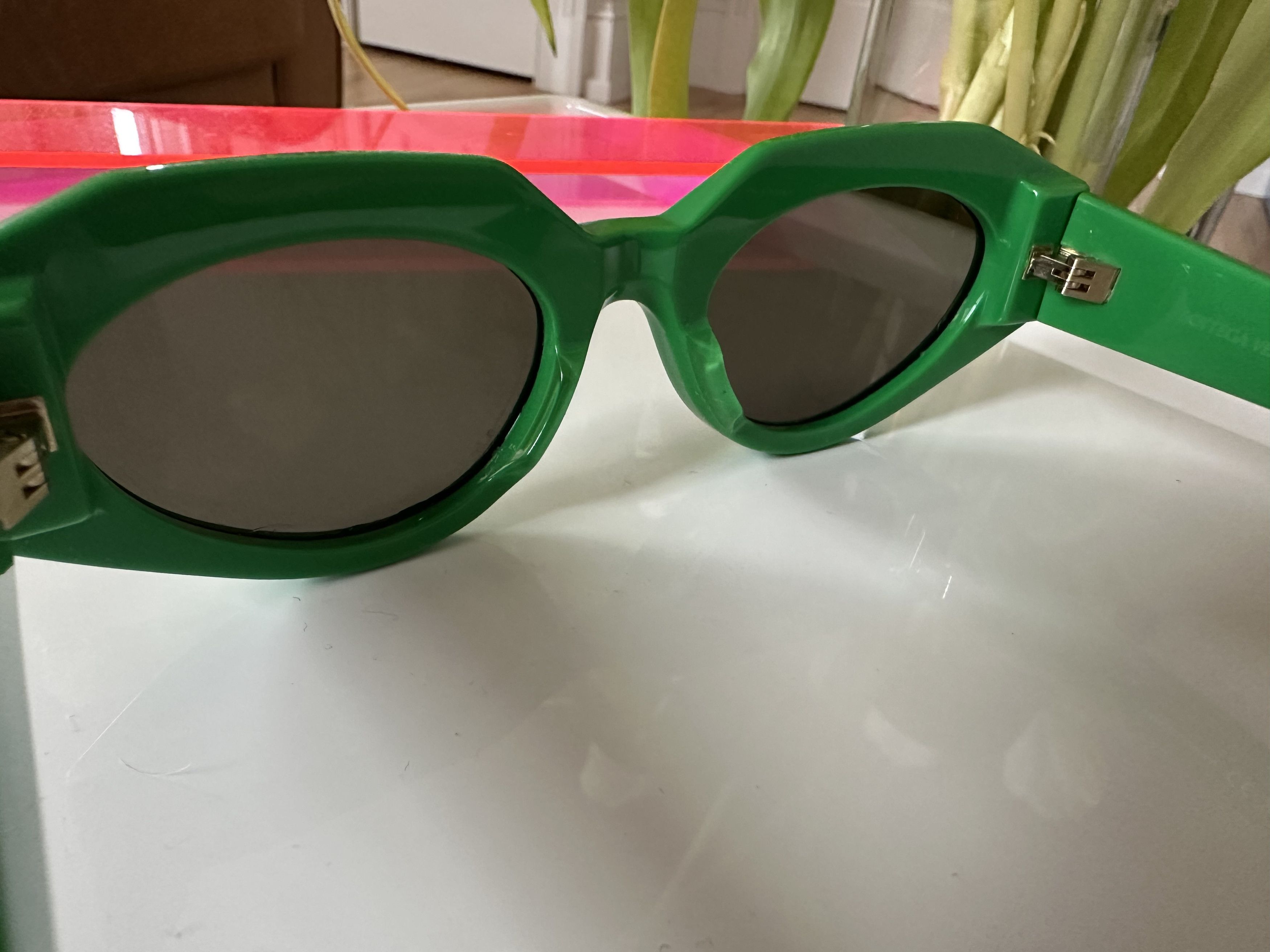 Bottega Veneta BOTTEGA VENETA - Facet Oval Sunglasses in Green. Unisex Size ONE SIZE - 5 Thumbnail