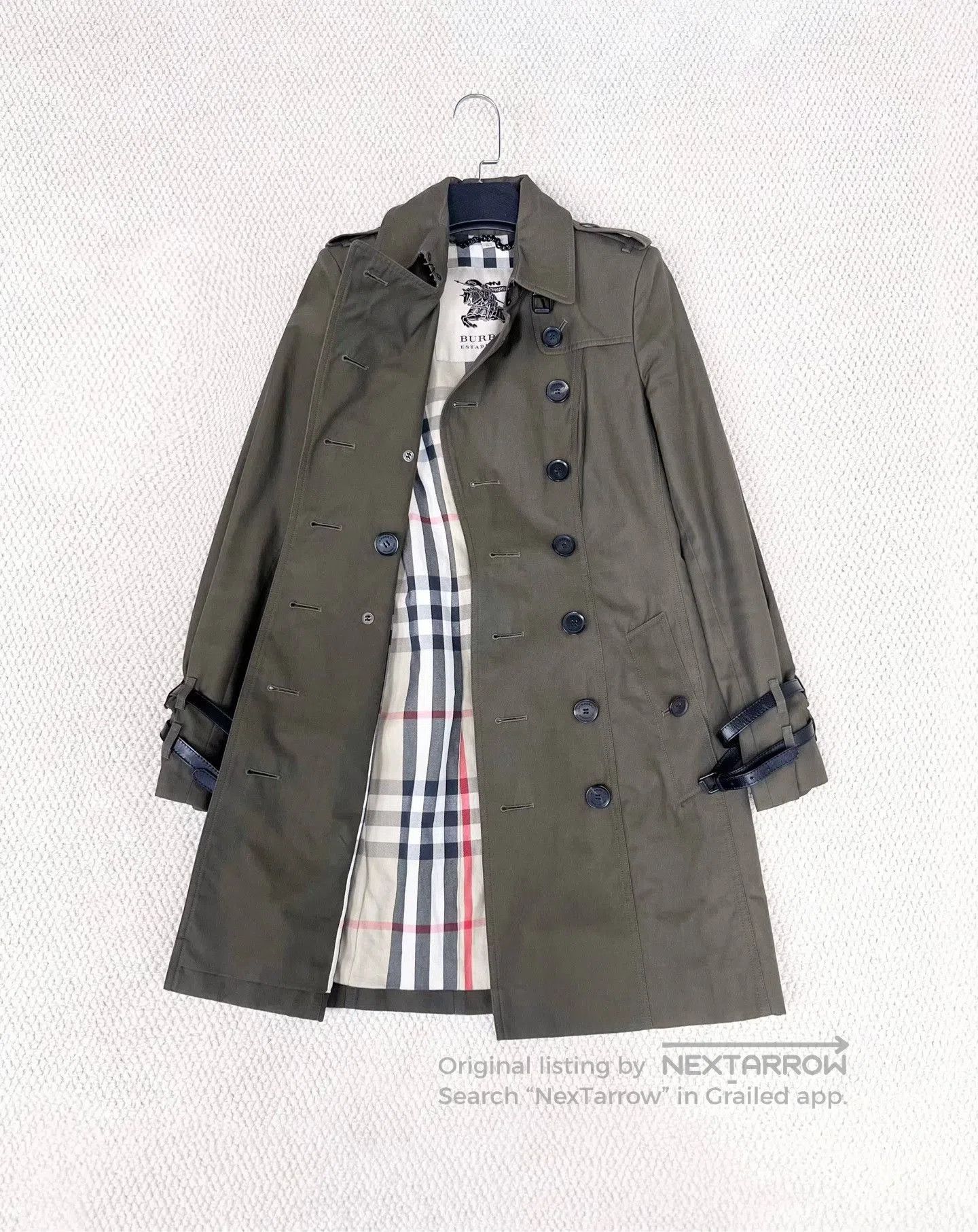 Burberry Burberry Double-Breasted Belted Trench Coat. Size XXS / US 00 / IT 34 - 5 Thumbnail