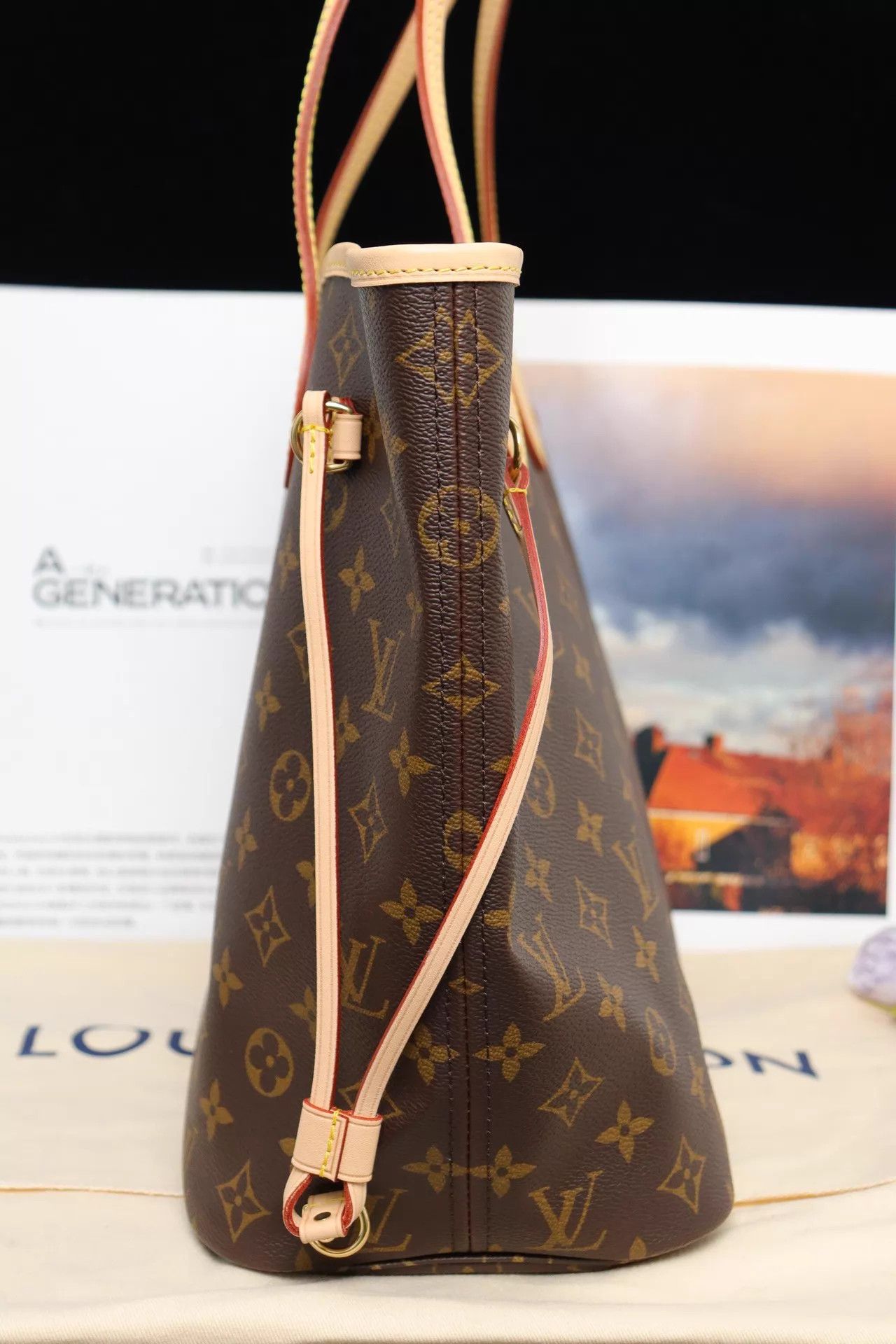 Louis Vuitton LV Neverfull MM Monogram w/dustbag pouch Unused Size ONE SIZE - 4 Thumbnail