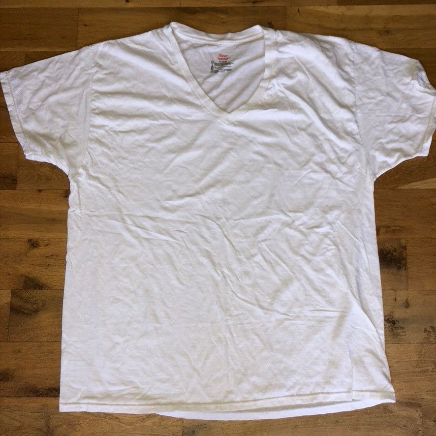 Hanes Hanes Men's Classic White T-shirt Size XL Size US XL / EU 56 / 4 - 1 Thumbnail