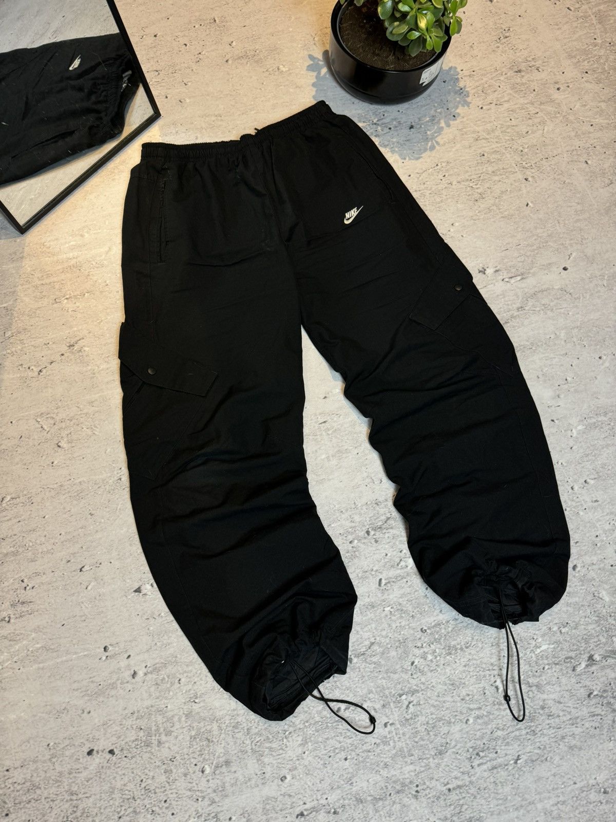 00s Nike Vintage Nylon Jogger Cargo Pants Baggy Y2K Drill