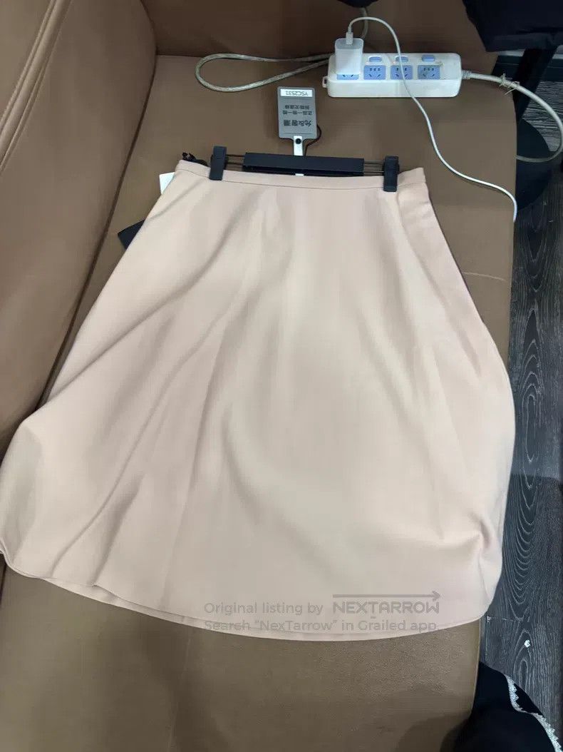 Valentino Valentino Petal skirt Size S / US 4 / IT 40 - 2 Thumbnail
