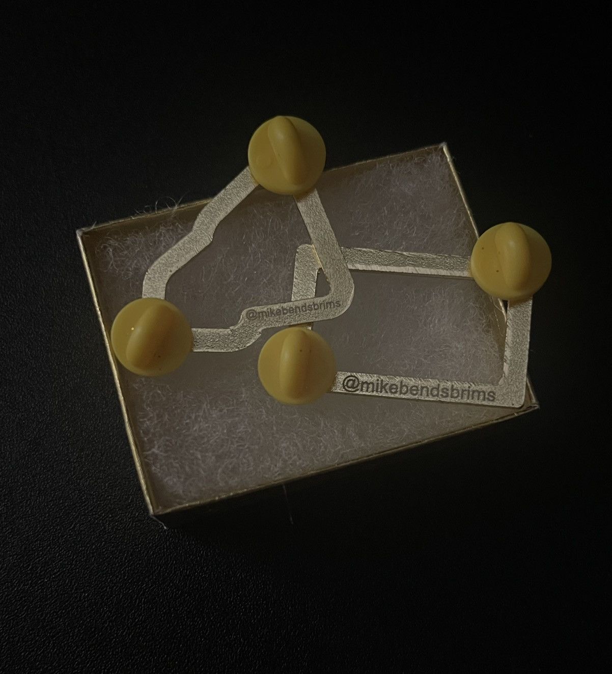 New Era Custom Versace New Era Hat Border Pins by @Mikebendsbrims Size ONE SIZE - 5 Thumbnail