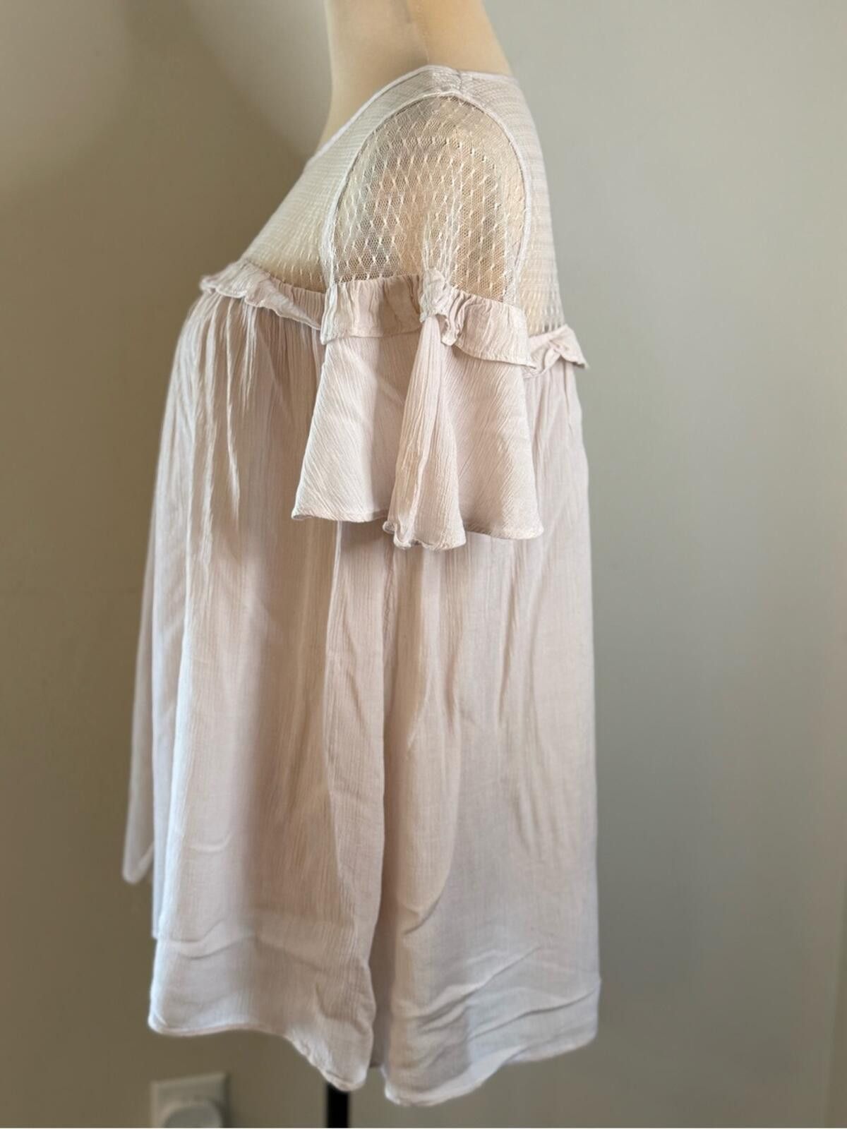 Eastland easel lace & gauzy short sleeve top light pink ruffles SZ SM Size S / US 4 / IT 40 - 3 Thumbnail