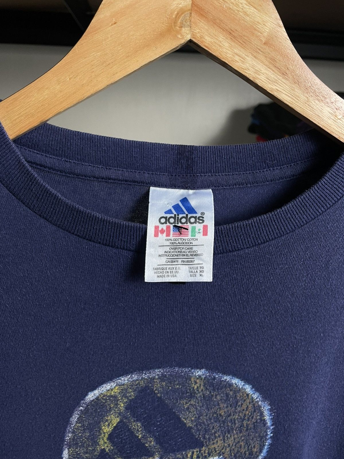 Adidas vintage 1990s Adidas performance logo graphic t-shirt Size US L / EU 52-54 / 3 - 4 Thumbnail