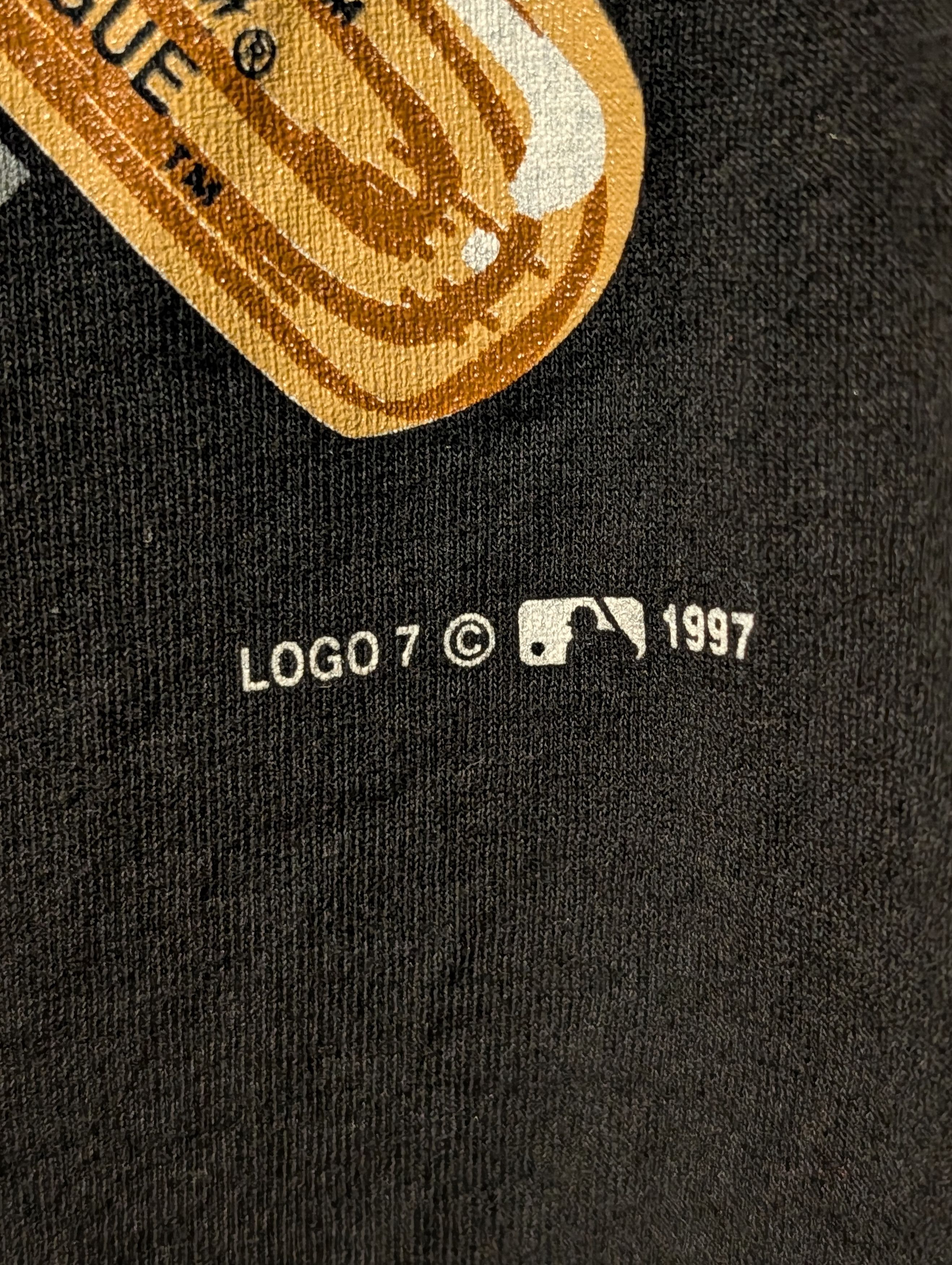 MLB Vintage 1997 Pittsburgh Pirates Logo 7 Big Print T-Shirt Size US L / EU 52-54 / 3 - 3 Thumbnail