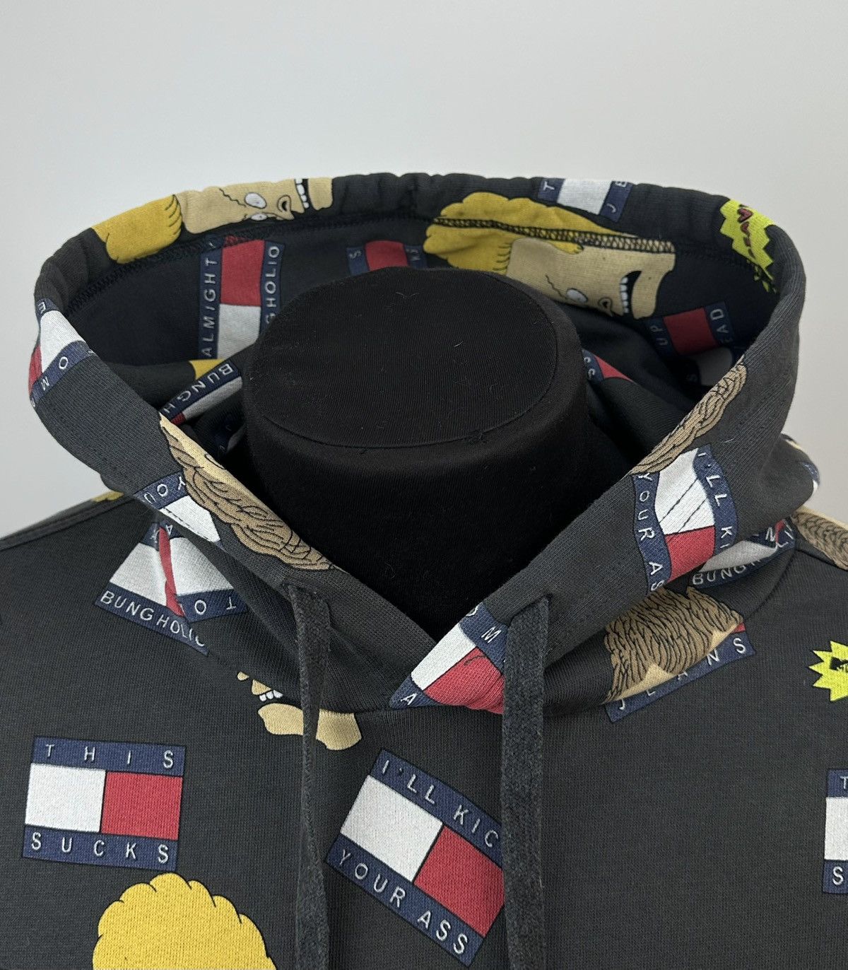 Tommy Hilfiger Tommy Hilfiger x Beavis & Butthead Hoodie Size S Rare Size US S / EU 44-46 / 1 - 3 Thumbnail