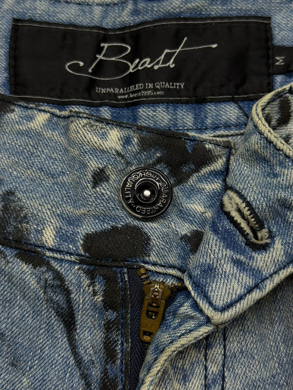 Japanese Brand Vintage Y2K Beast Japanese Distressed Denim Jeans | W31 Size US 31 - 9 Thumbnail