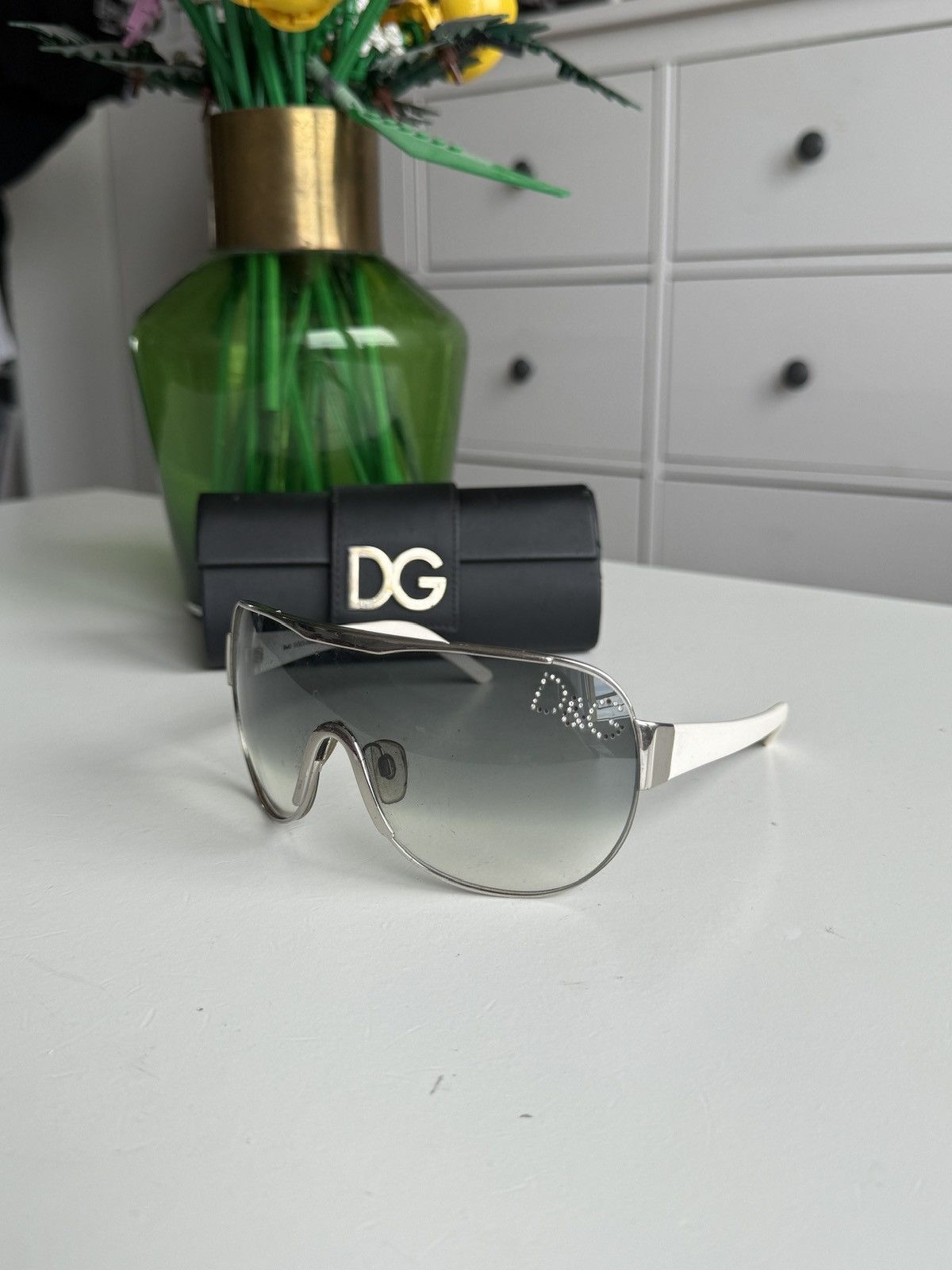 Designer Vintage y2k Dolce & Gabbna shield sunglasses avantgarde rare Size ONE SIZE - 1 Thumbnail