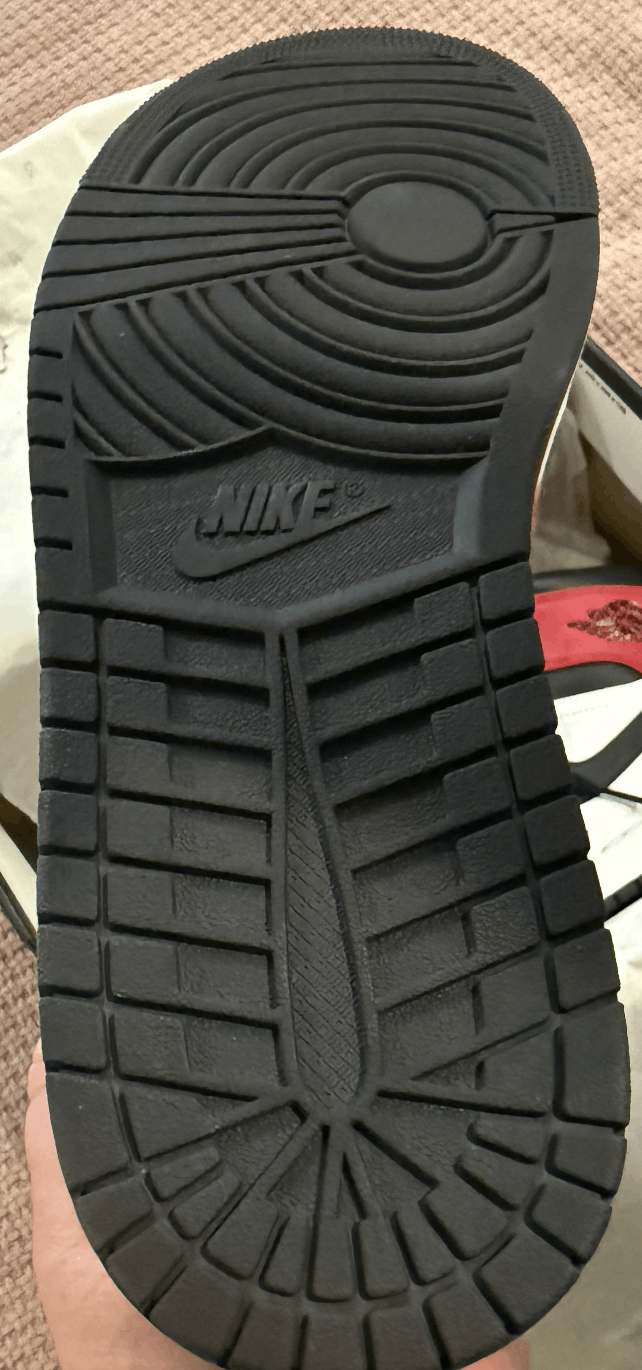 Nike Air Jordan 1 Mid - Chicago Toe Size US 12 / EU 45 - 6 Thumbnail