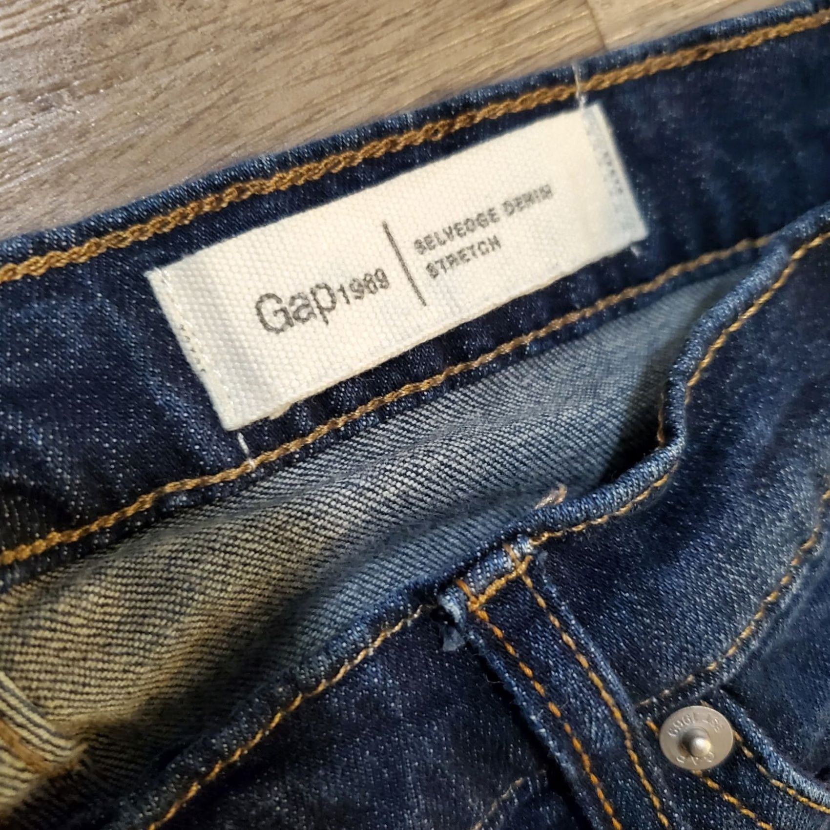 Gap Gap Best Girlfriend Stretch Selvedge Denim Womens Size 27P Dark Wash Size ONE SIZE - 5 Thumbnail