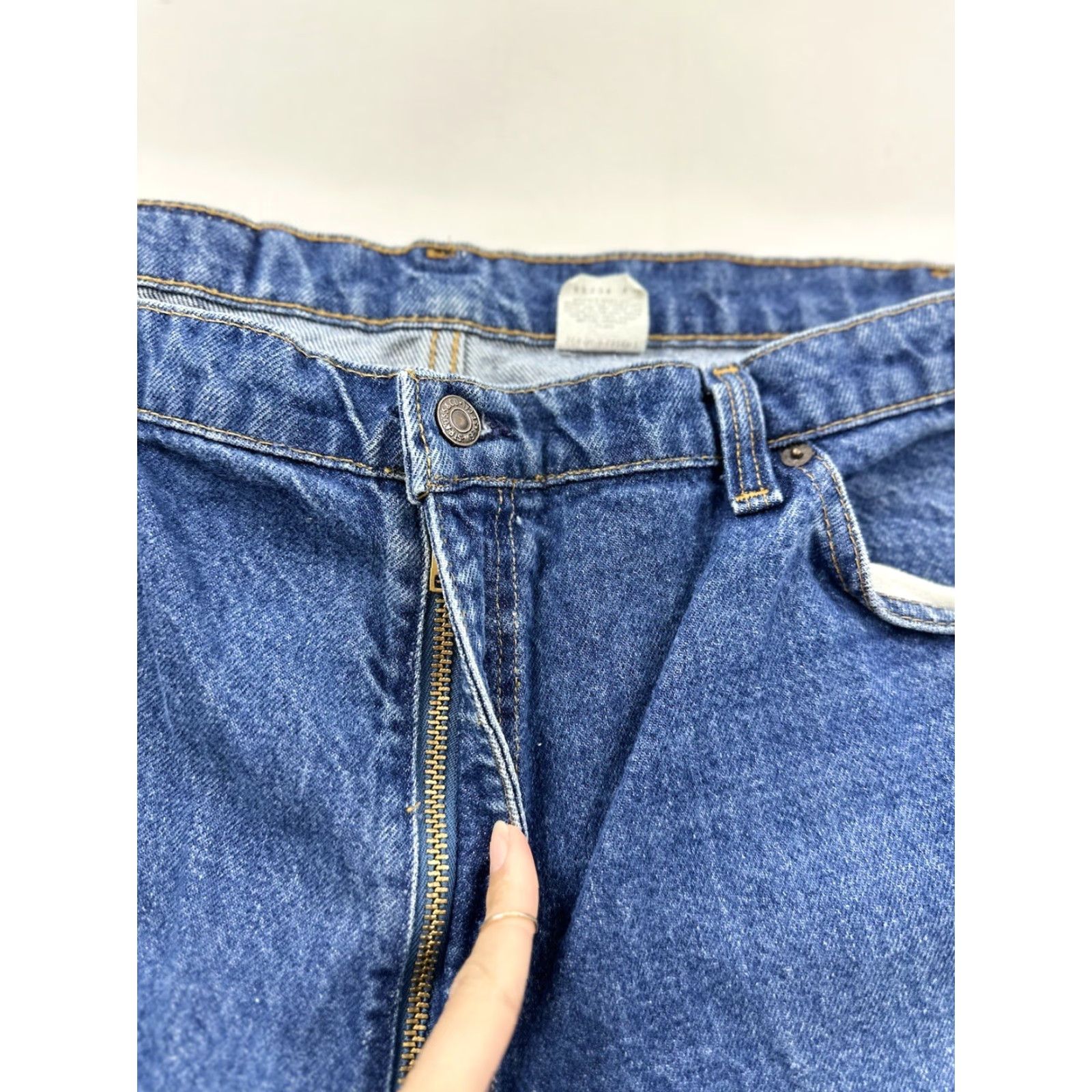 Levi's VINTAGE Levi’s 540 Jeans Men’s 42x32 Blue Brown Tab Jeans Mens 42 Inseam 32 Straight Blue Size US 42 / EU 58 - 3 Thumbnail