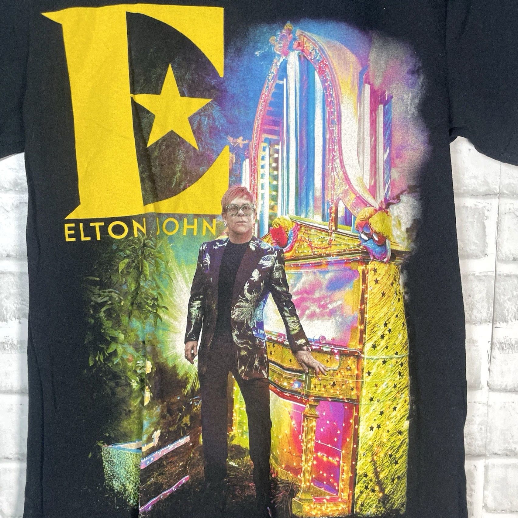 Vintage Elton John Tour Tee 2018 Black Graphic T-Shirt Mens Size S 100% Cotton Size US S / EU 44-46 / 1 - 2 Thumbnail
