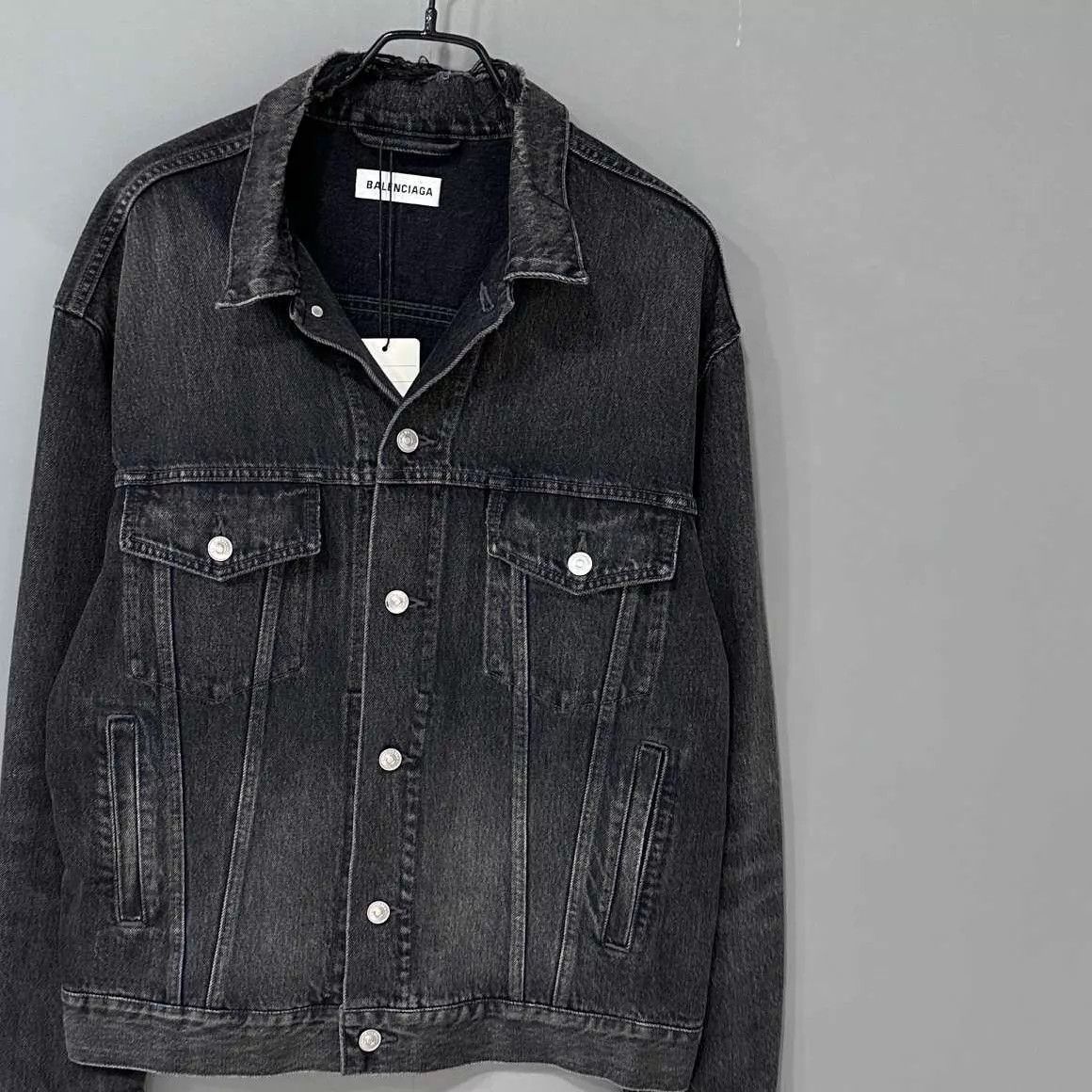 Balenciaga Balenciaga Back Logo Denim Jacket Size 34 99 New Size XXS / US 00 / IT 34 - 2 Thumbnail