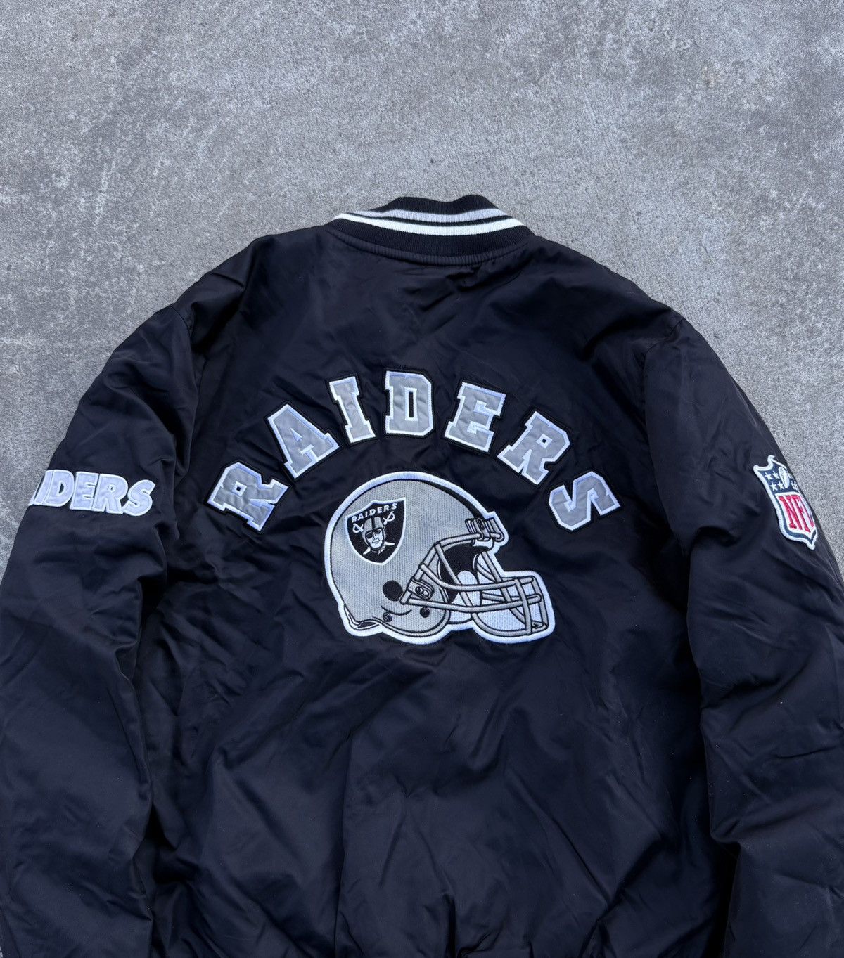 Other Vintage NFL Raiders Y2K avantgarde streetwear band bomber Size US XS / EU 42 / 0 - 8 Thumbnail
