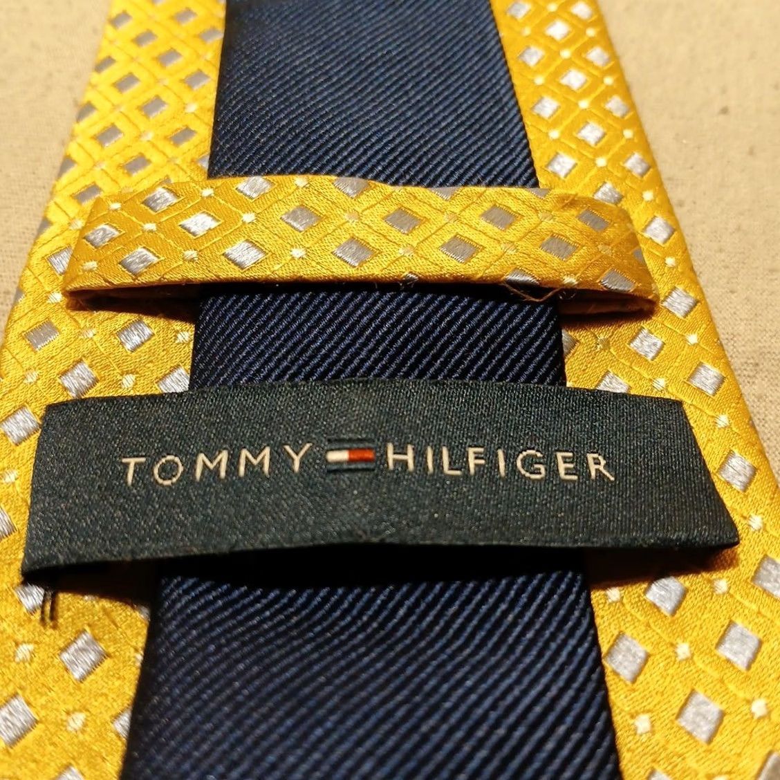 Tommy Hilfiger Tommy Hilfiger Tie Mens One Size Yellow Silk Necktie With Gray Diamond Pattern Size ONE SIZE - 4 Thumbnail