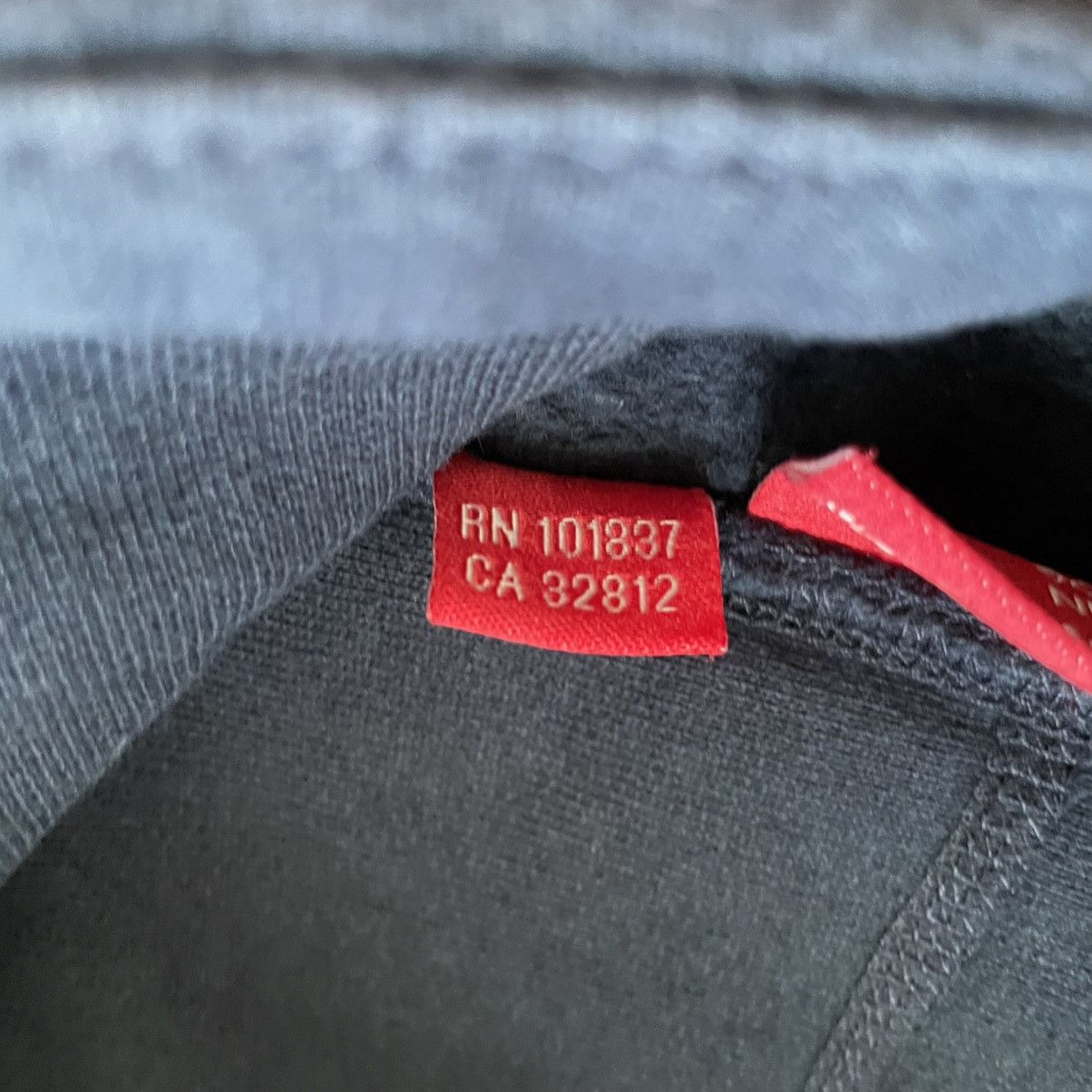 Vintage Supreme 2016 3M Reflective Small Box Logo Navy Size US M / EU 48-50 / 2 - 8 Thumbnail
