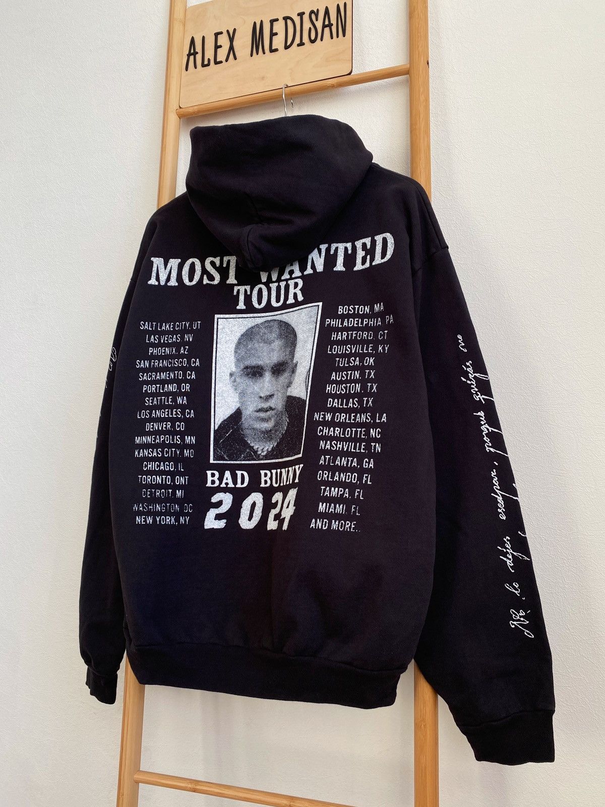 Band Tees Bad Bunny “Most Wanted Tour” 2024 Hoodie Size L Size US L / EU 52-54 / 3 - 9 Thumbnail