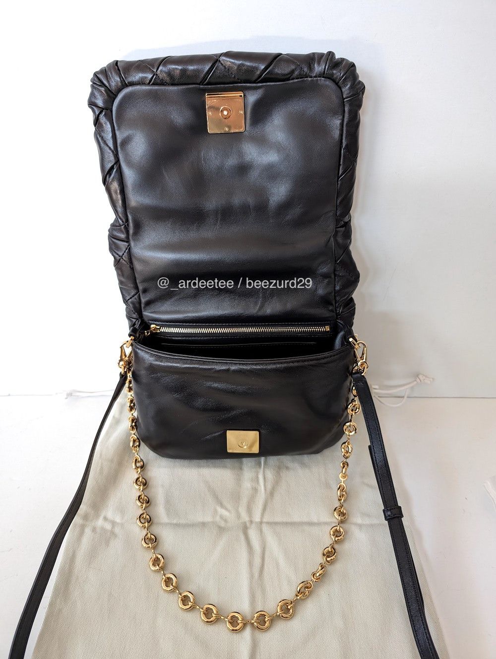 Loewe *NEW* GOYA LEATHER PUFFER PLEATED BAG BLACK $4,700 Size ONE SIZE - 16 Thumbnail