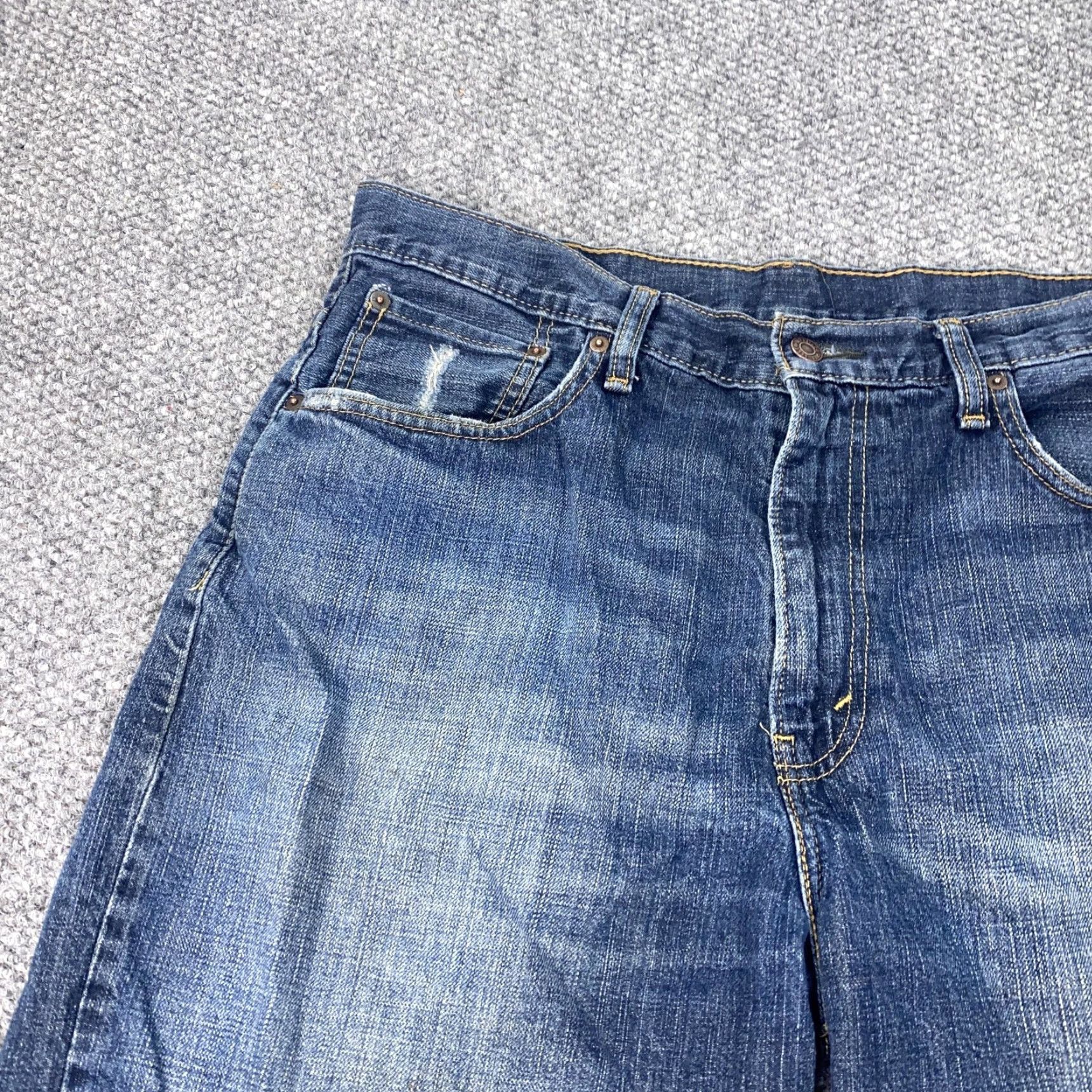 Levi's Levi's 569 Shorts Mens 34 Blue Denim Loose Fit 11 Inseam 5 Pocket Distressed Bermuda Mens Casual Shorts Distressed Size US 34 / EU 50 - 3 Thumbnail