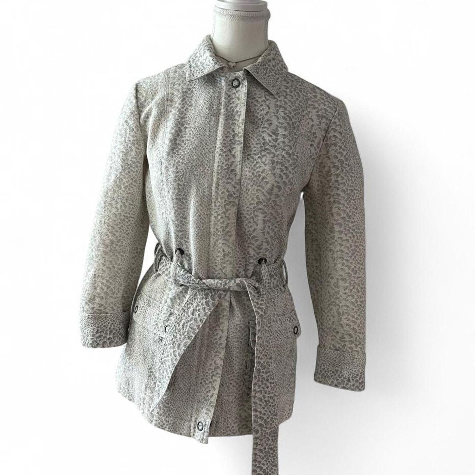 Chicos Chicos Vintage Belted Grey White Leopard Coat Size 0 Small Size S / US 4 / IT 40 - 1 Thumbnail