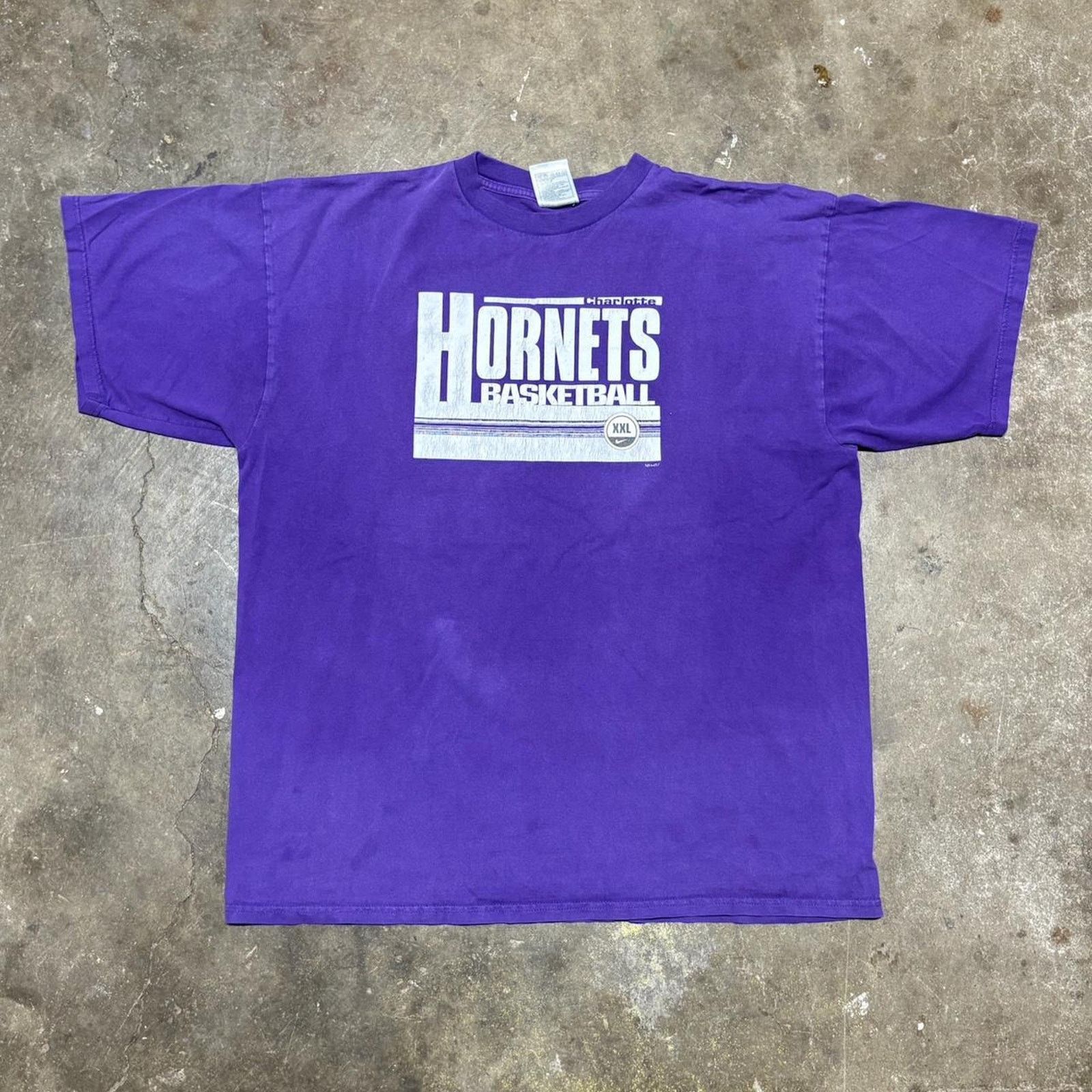 Nike Vintage y2k nike nba charlotte Size US XL / EU 56 / 4 - 1 Thumbnail