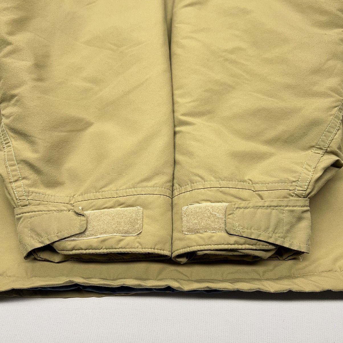 Vintage × Woolrich Woolen Mills Woolrich Jacket Beige Puffer Coat Cargo Full Zip Parka 90s Size US M / EU 48-50 / 2 - 22 Thumbnail
