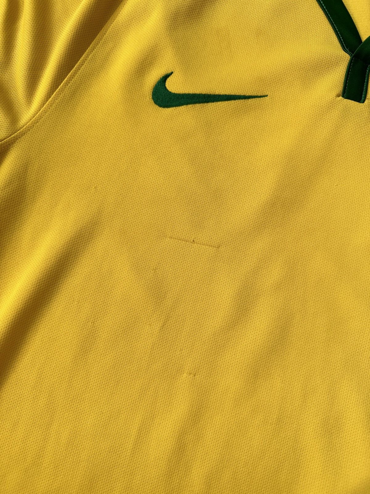 Nike BRAZIL NATIONAL TEAM 2014 HOME FOOTBALL TEE SHIRT Size US S / EU 44-46 / 1 - 6 Thumbnail