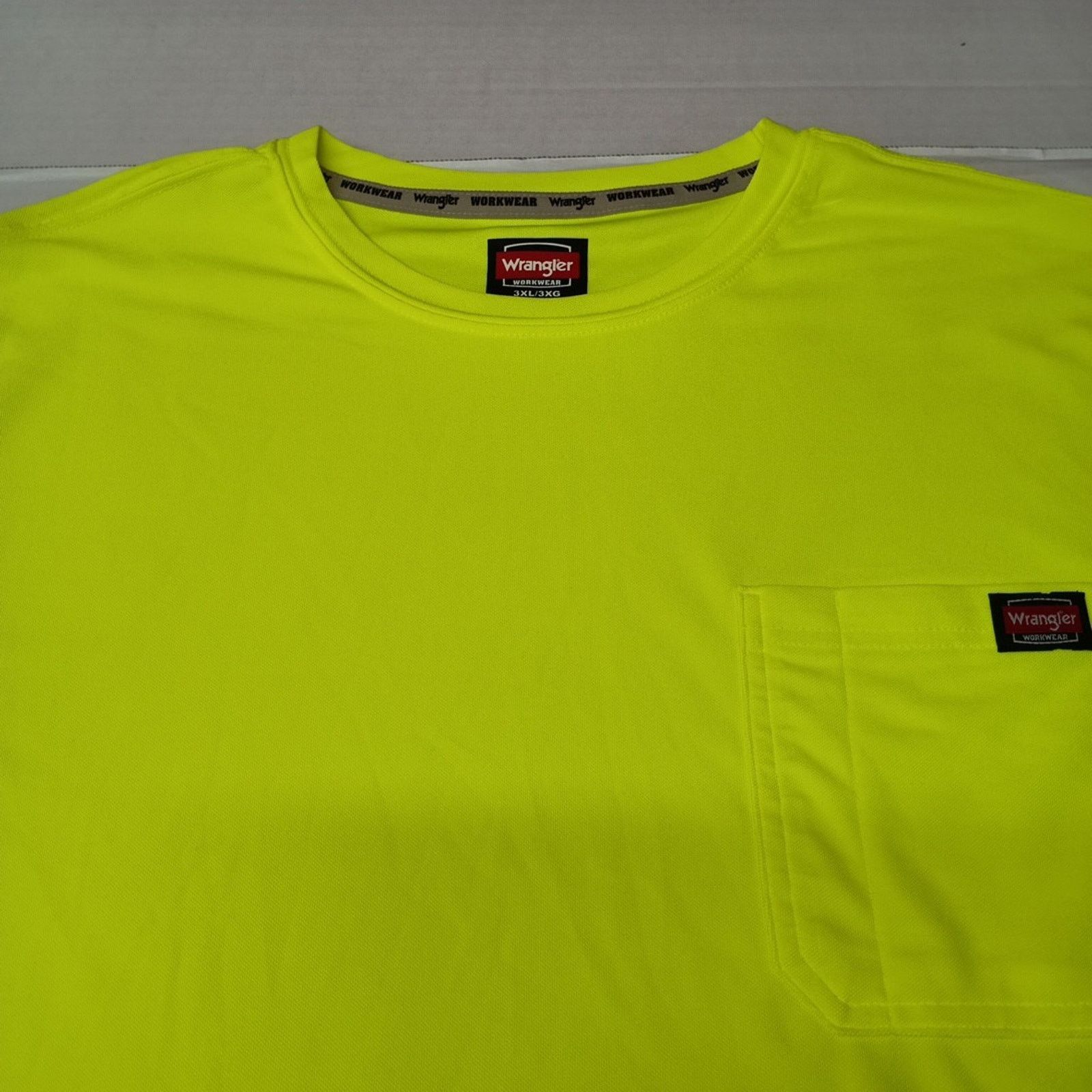 Wrangler Wrangler Workwear Pocket Tee Men Size 3XL Yellow Relaxed Fit Size US XXL / EU 58 / 5 - 2 Thumbnail