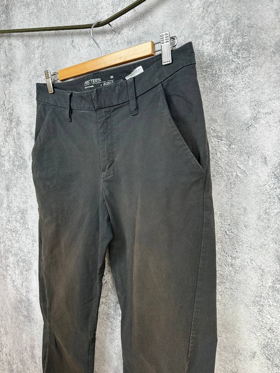 Arc'teryx Arcteryx Atlin Chino Pants Black Faded to Rust Outdoor Size US 30 / EU 46 - 5 Thumbnail