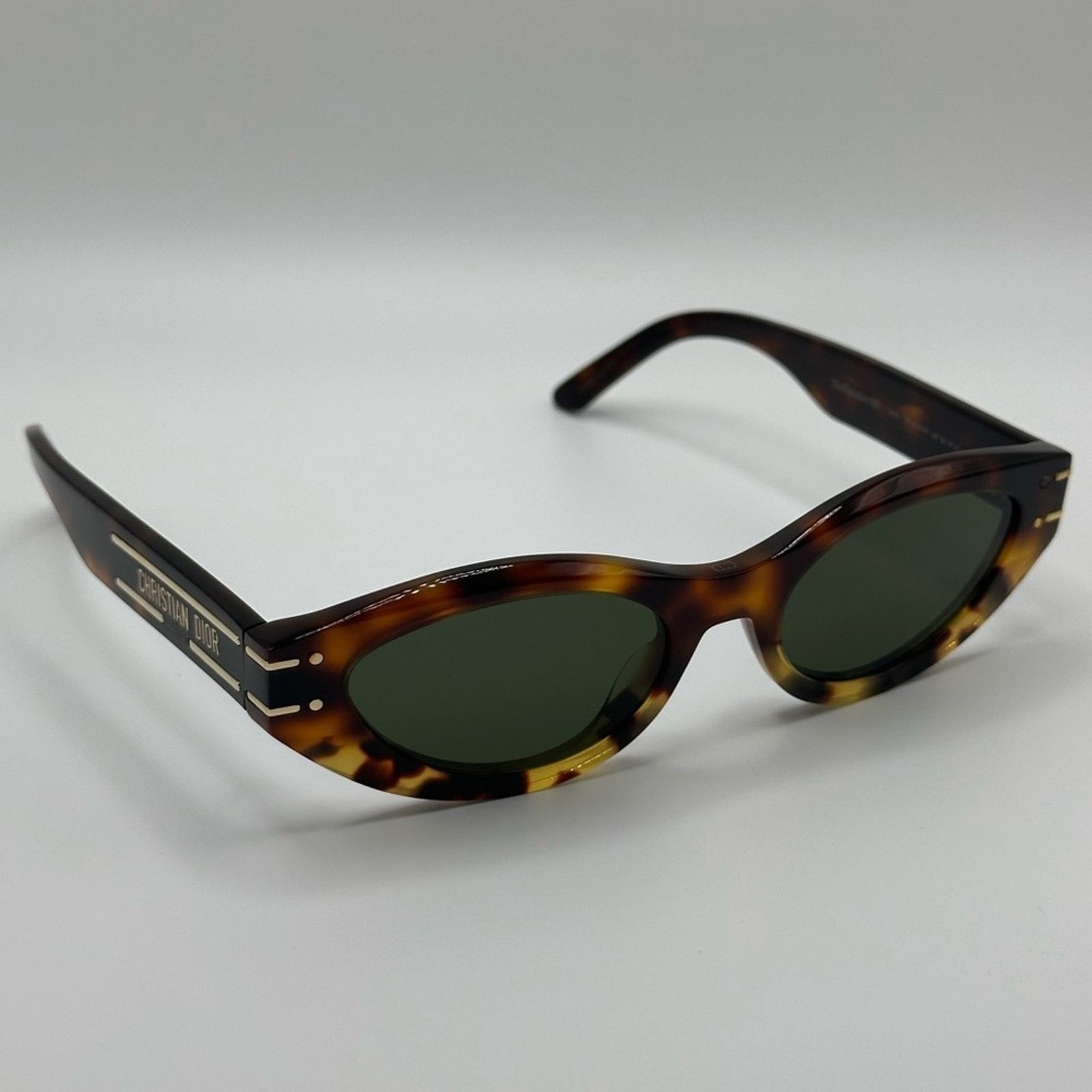 Dior NEW Dior Sunglasses CD40104I 53N Diorsignature B5I Women Size ONE SIZE - 5 Thumbnail