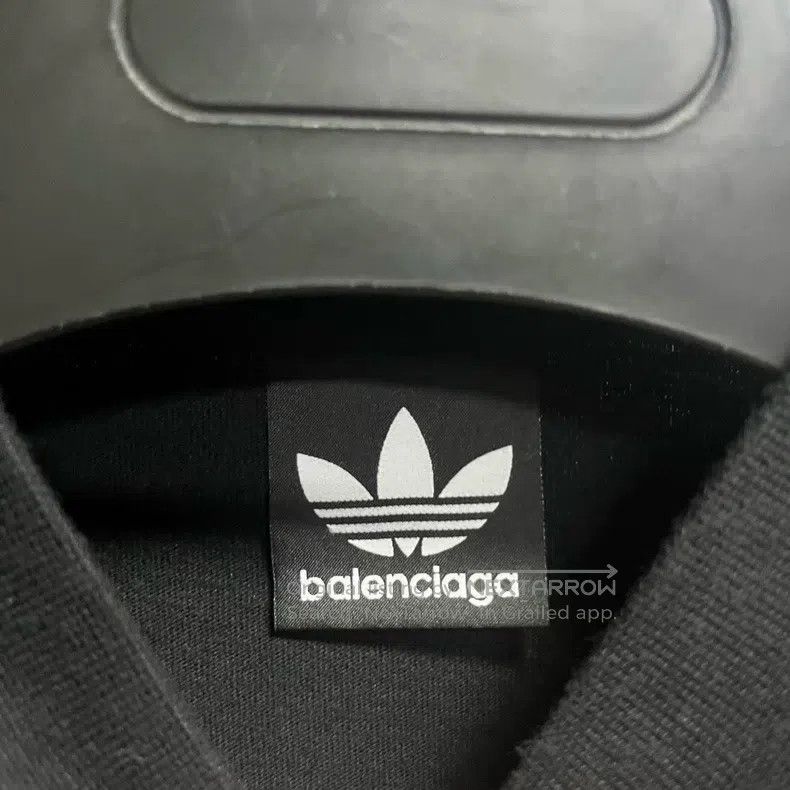 Balenciaga Balenciaga Black Brand Logo Letter Embroidered Crew Neck Size US S / EU 44-46 / 1 - 2 Thumbnail