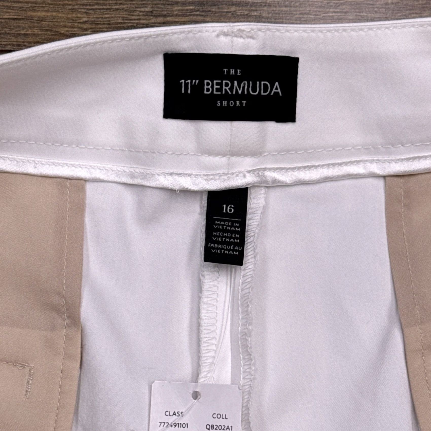 Vintage WHBM White House Black Market 11 Inch Bermuda Shorts 16 High Rise Stretch New Size 38" / US 16 / IT 52 - 4 Thumbnail