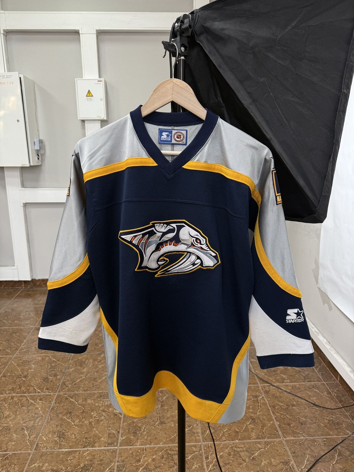 Starter 🇺🇸 Vintage 90s Starter Nashville Predators NHL Hockey Jersey Size US S / EU 44-46 / 1 - 1 Thumbnail