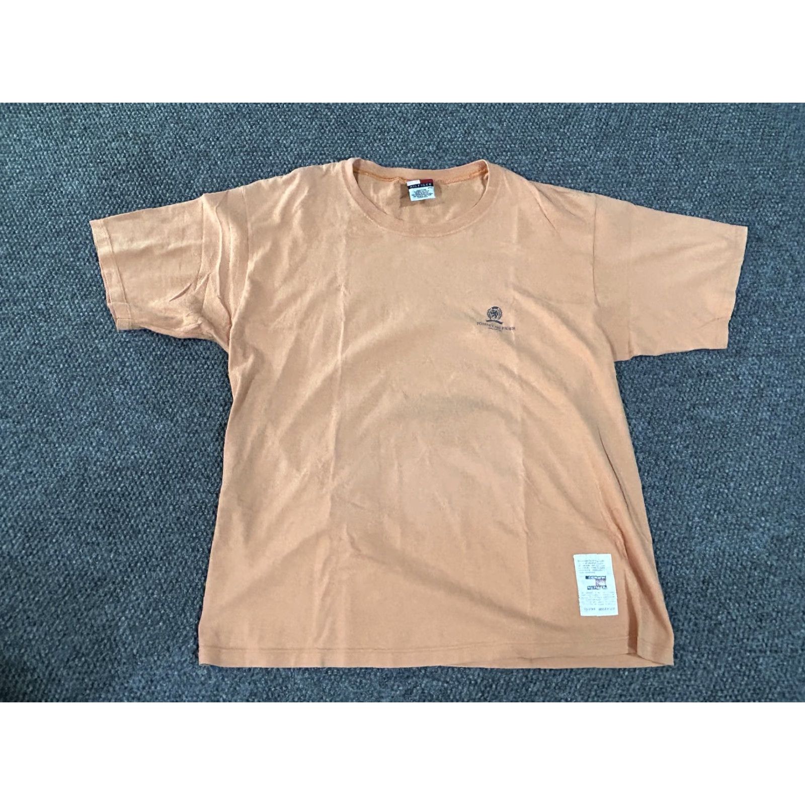 Tommy Hilfiger VINTAGE Tommy Hilfiger Shirt Mens Large Orange Crest Logo Patch Tee Made USA Shirt Mens Large Orange Crest Logo Patch Tee Size US L / EU 52-54 / 3 - 2 Thumbnail