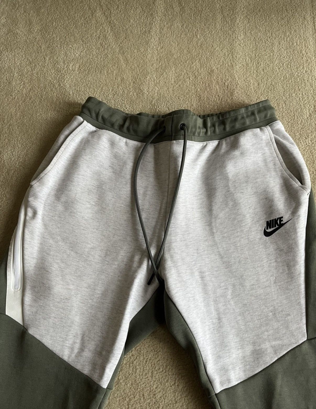 Nike Nike Tech Joggers Size US 32 / EU 48 - 4 Thumbnail