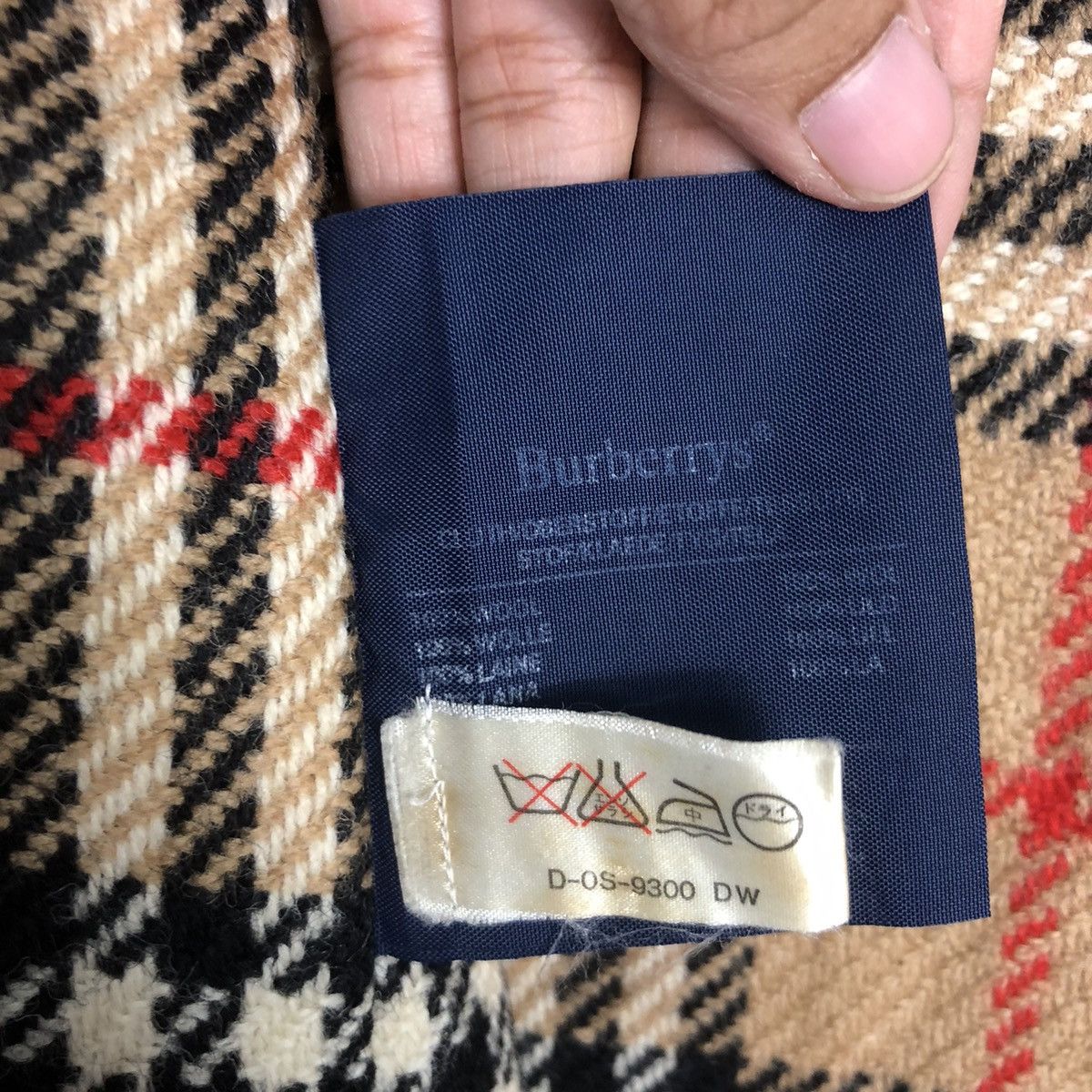 Burberry VINTAGE BURBERRYS NOVA CHECK TRENCH JACKET Size US M / EU 48-50 / 2 - 18 Thumbnail