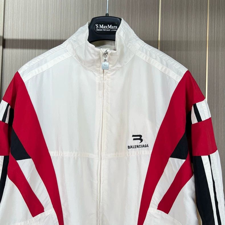 Balenciaga Balenciaga Double-hook embroidered monogrammed white and r Size US S / EU 44-46 / 1 - 3 Thumbnail