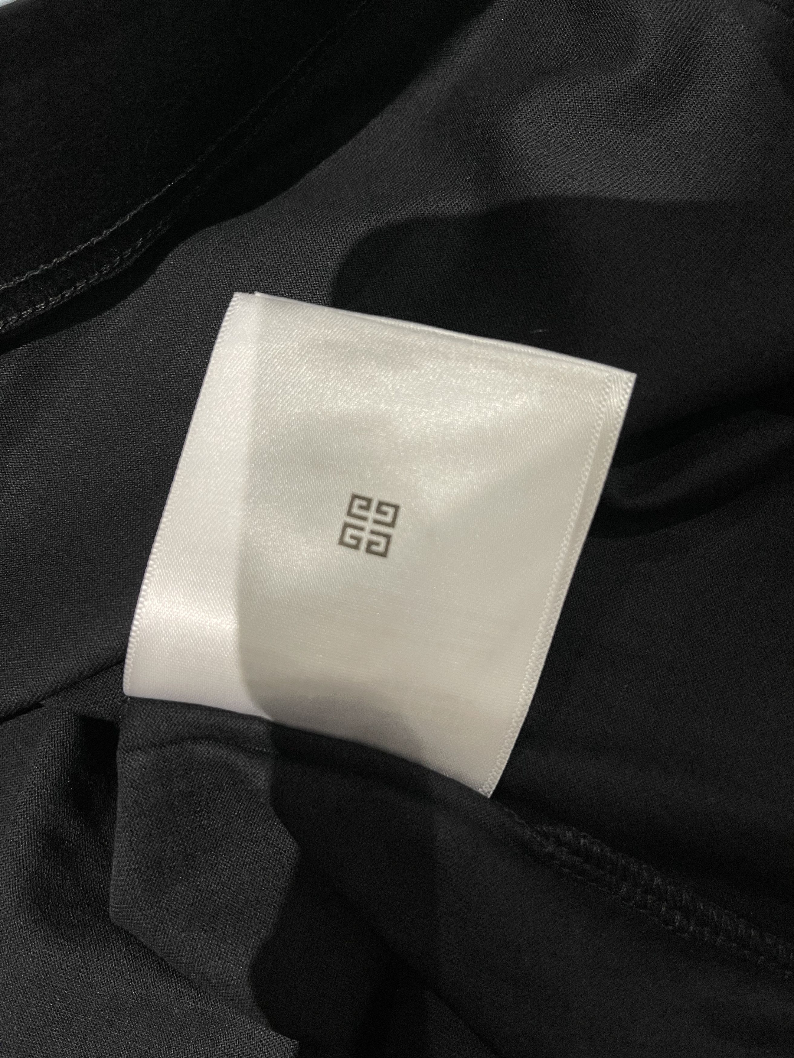 Givenchy Givenchy Embrodiery T Shirt Size US XL / EU 56 / 4 - 9 Thumbnail