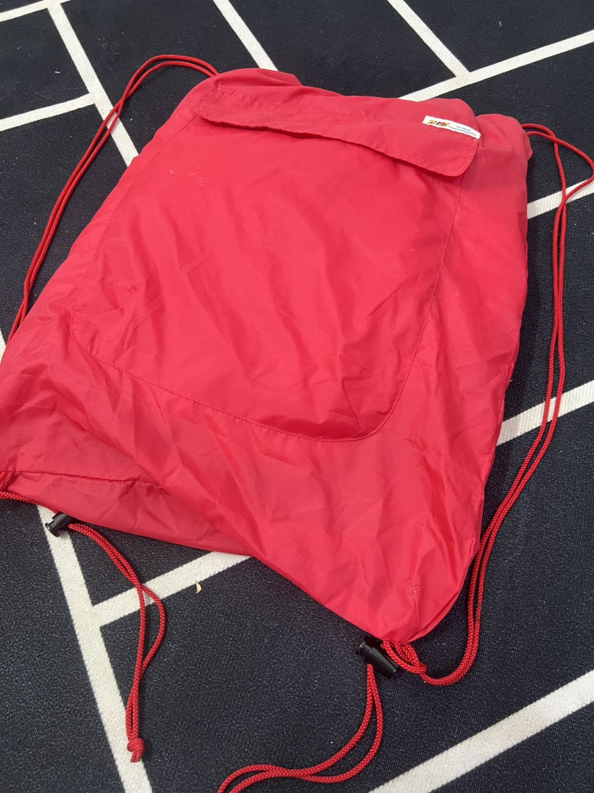 Japanese Brand Vintage Windbreaker cum bagpack Size US L / EU 52-54 / 3 - 16 Thumbnail