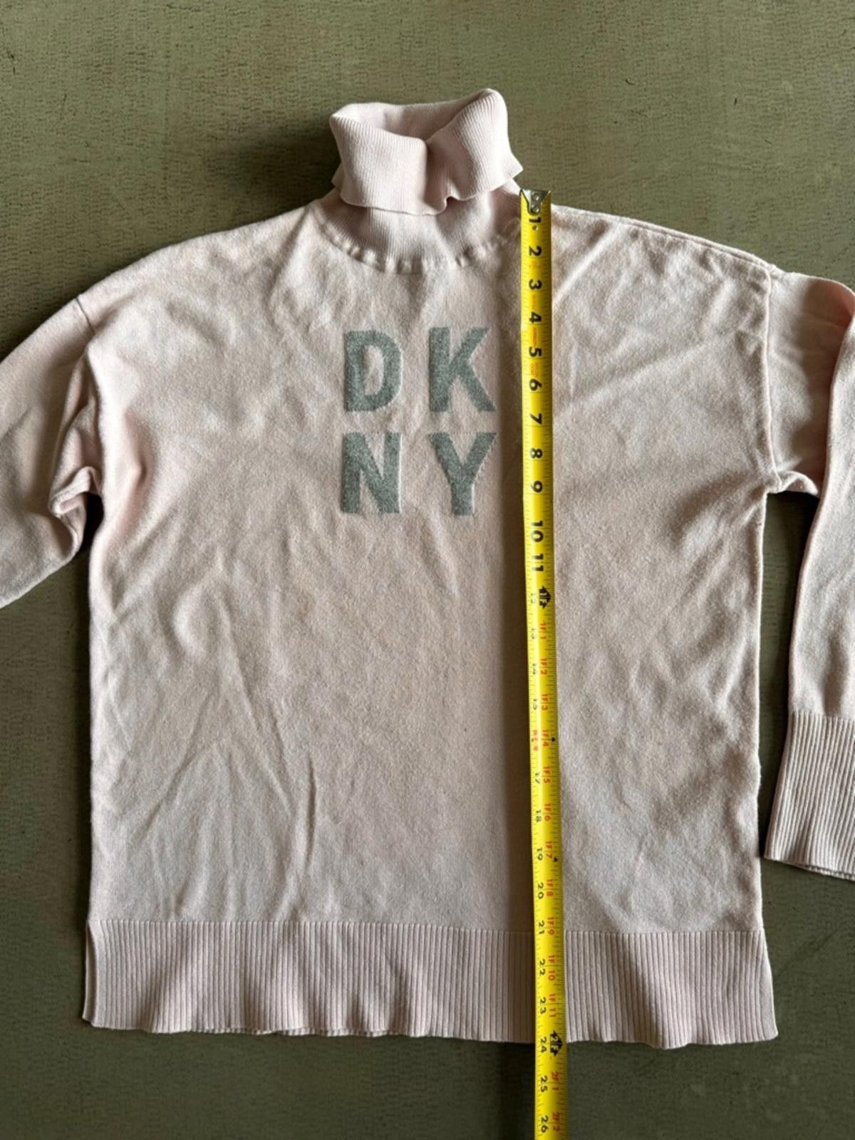DKNY DKNY / Logo Turtleneck Sweater / Blush Pink Size S / US 4 / IT 40 - 11 Thumbnail