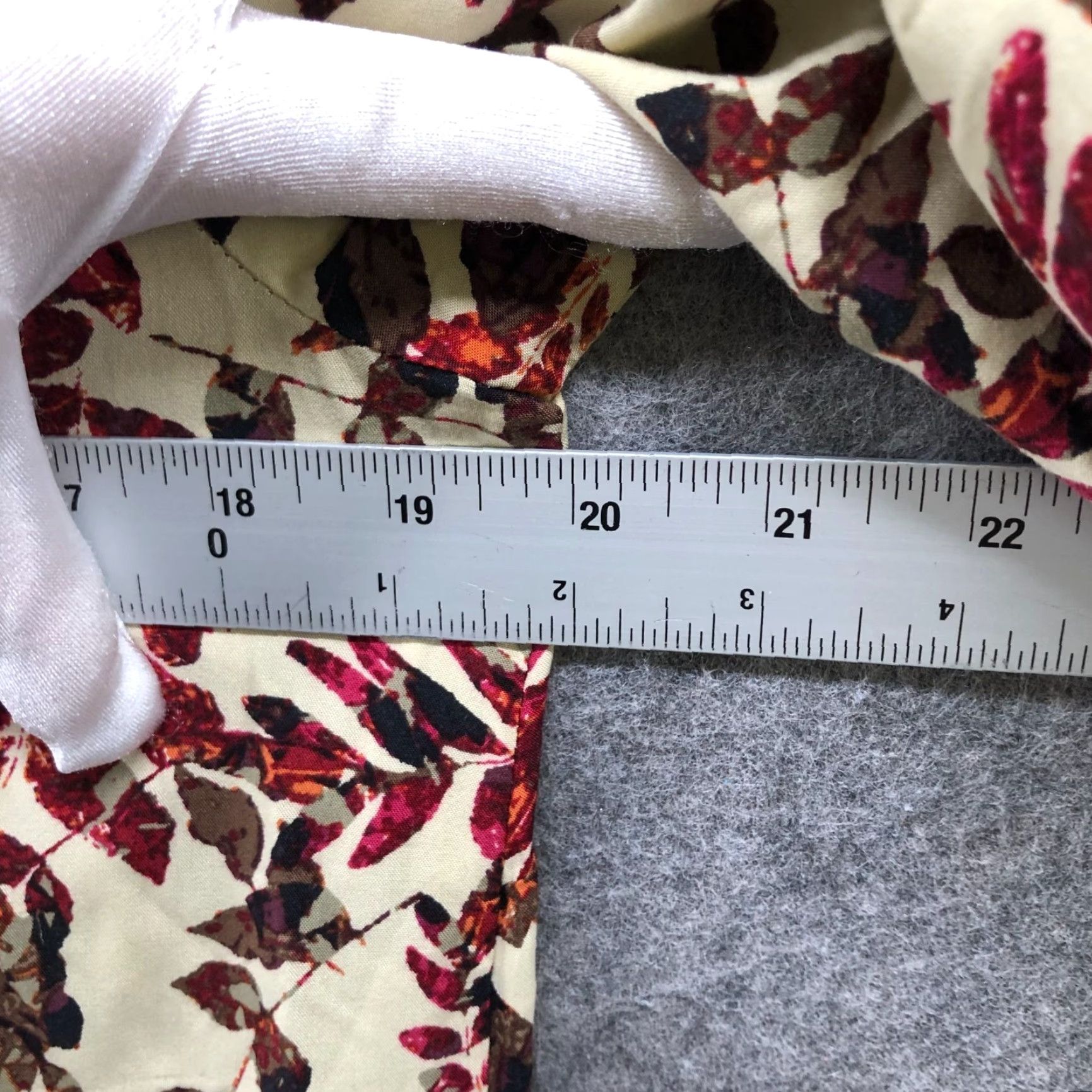 J. Jill J. Jill Fall Leaf Print Top Womens S Boat Neck Rayon Beige Brown Red 3/4 Sleeve Size S / US 4 / IT 40 - 7 Thumbnail